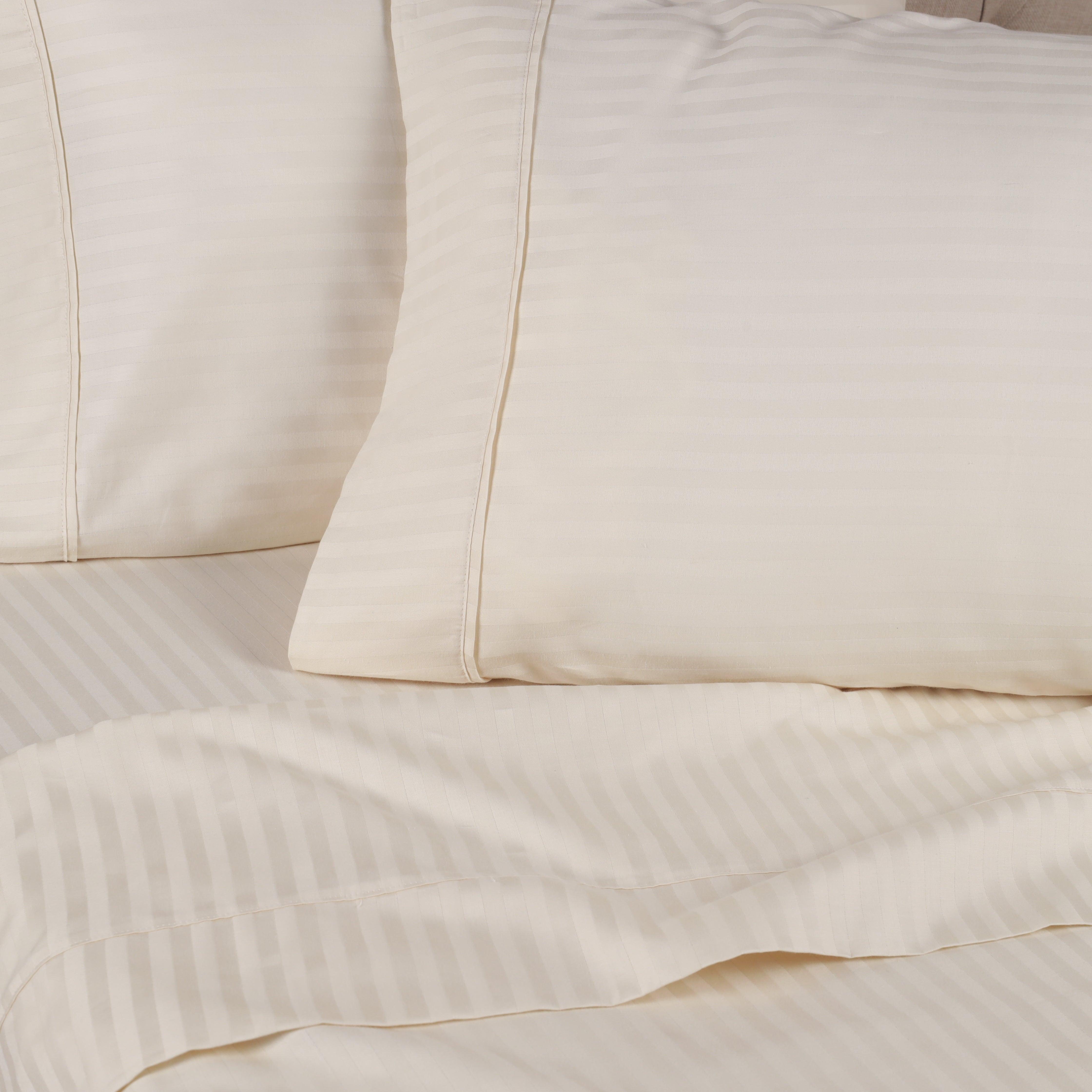 Premium 100% Egyptian Cotton 300 Thread Count Sheet Set - Deep Pocket Fitted, Flat Sheet & Pillowcases - Soft Breathable Bedding for Luxury Hotels & Home Use