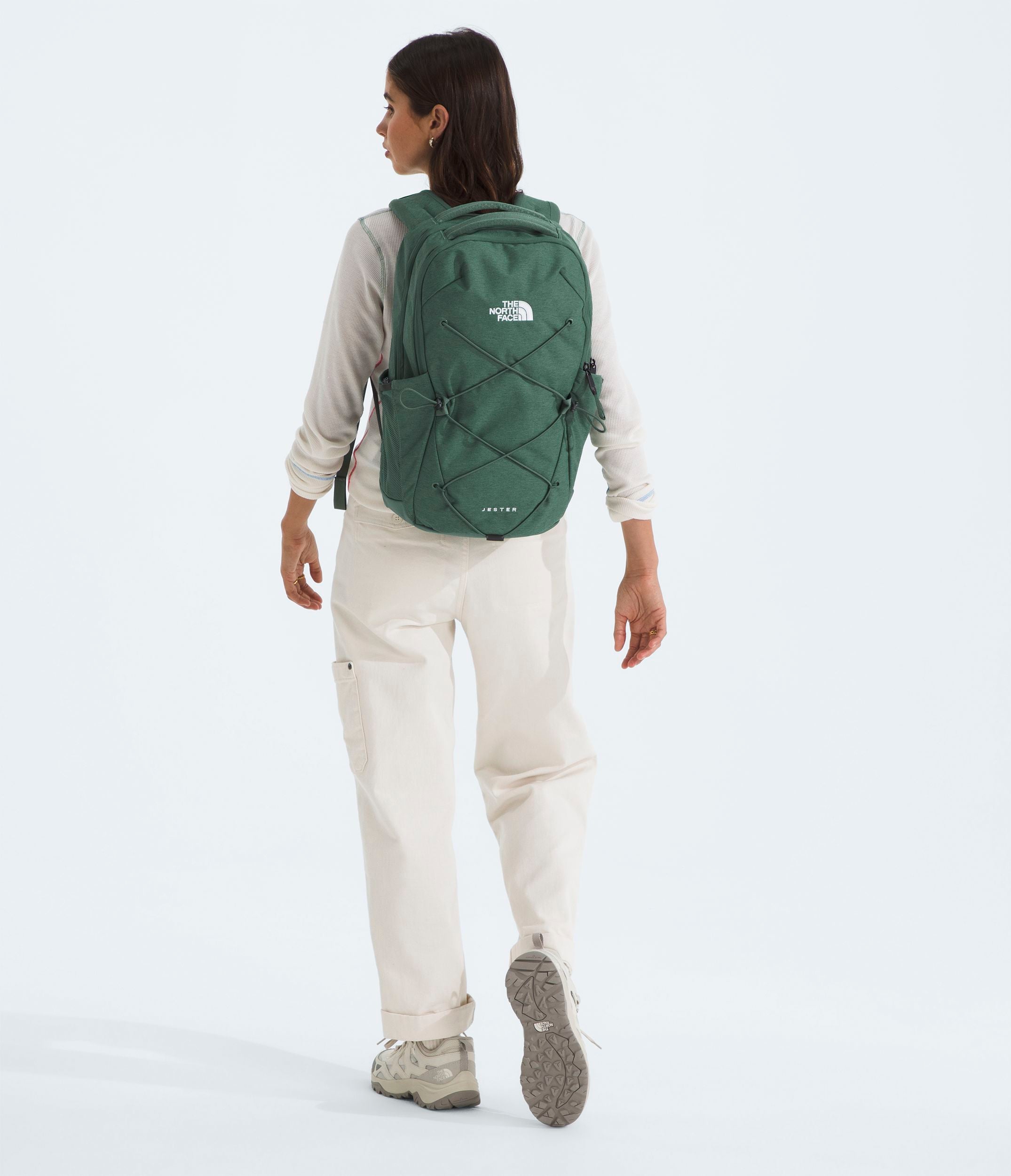 The North Face Women's Jester Backpack - Lightweight Laptop Daypack for Hiking, Travel & School - Durable Water-Resistant Design with 28L Capacity