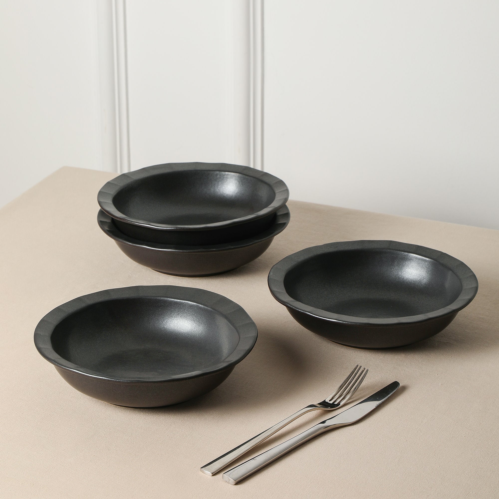 Premium Oasis Stoneware Pasta Bowl - 12 oz Black Ceramic Dinner Plate for Spaghetti, Salad & Soup | Elegant Dining, Restaurant-Style Serving, Home Kitchen Essentials