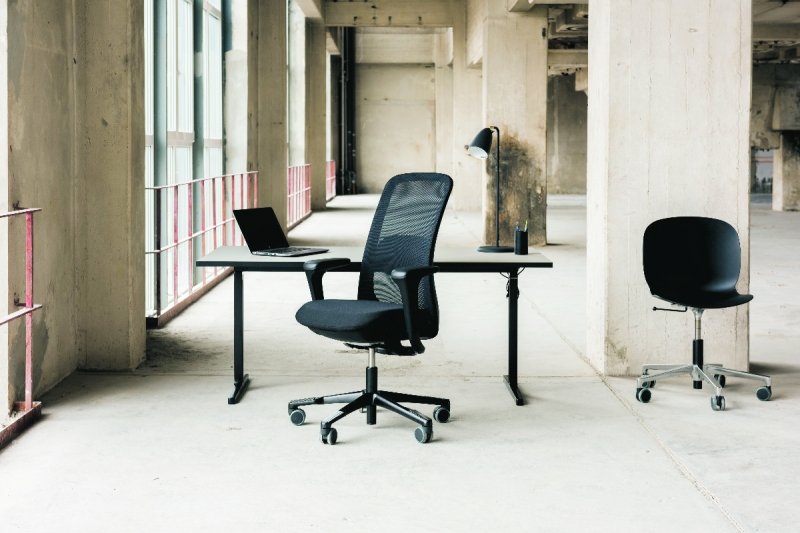 HÅG SoFi Mesh 7500 Ergonomic Office Chair with Adjustable Headrest & Lumbar Support - Breathable Black Mesh for Home & Office Workspaces