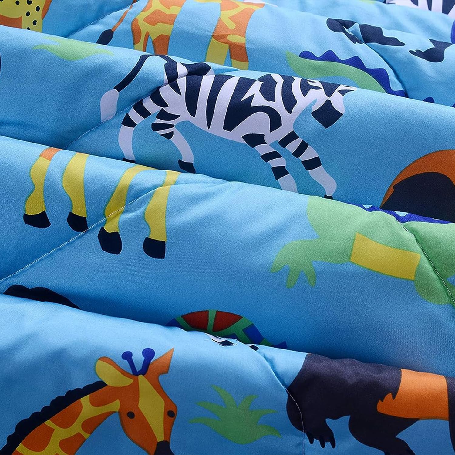 Golden Linens Twin Size 6-Piece Kids Bedding Set - Comforter, Pillowcases, Sheet & Cushion Cover with Jungle Animal Print (Elephant, Giraffe, Lion, Monkey) - Perfect for Zoo-Themed Kids' Rooms, Birthday Gifts & Nursery Decor