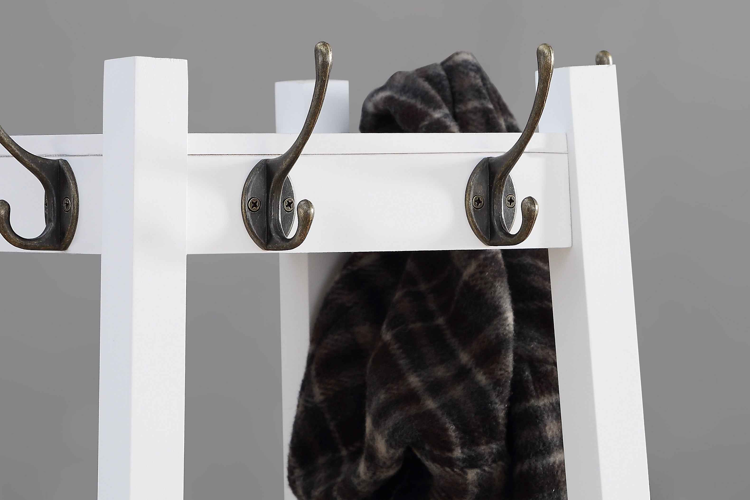 Roundhill Furniture Vassen Coat Rack with 3-Tier Storage Shelves - White Finish | Entryway Organizer for Hats, Bags & Shoes | Perfect for Hallway, Bedroom or Mudroom Storage