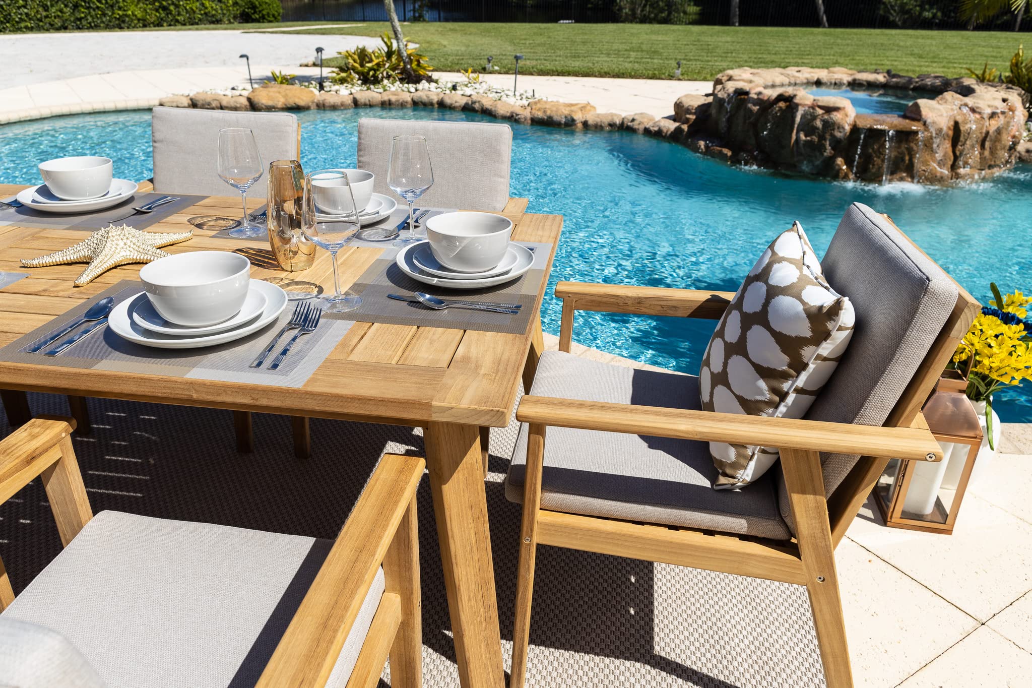 Premium 7-Piece Eucalyptus Wood Outdoor Dining Set with Table & 6 Armchairs - Patio, Garden, Poolside Furniture for Backyard Entertaining