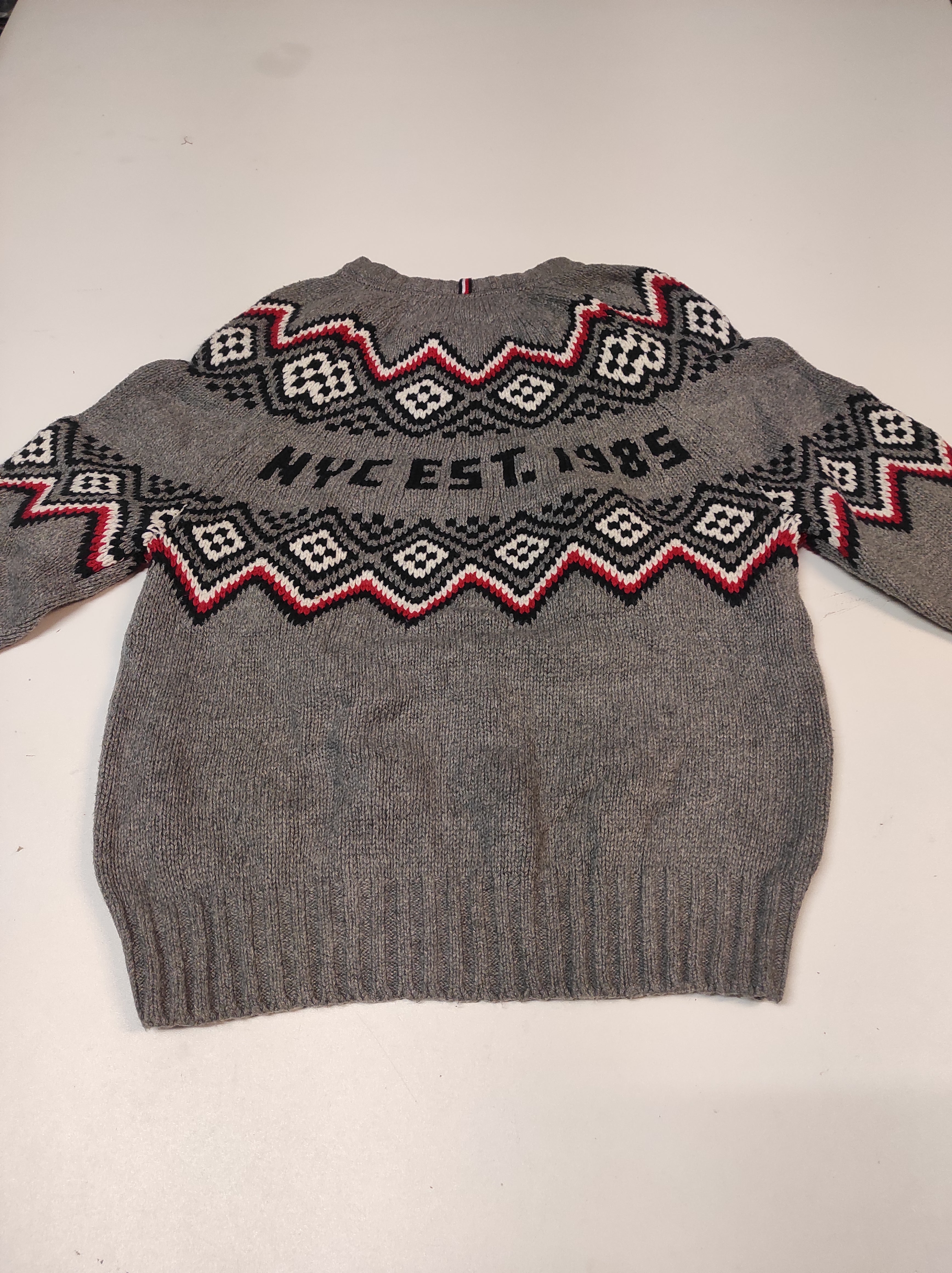 Tommy Hilfiger Vintage Sweater #980 S - Classic Retro Knit Pullover for Men & Women - Perfect for Fall, Winter & Casual Outfits