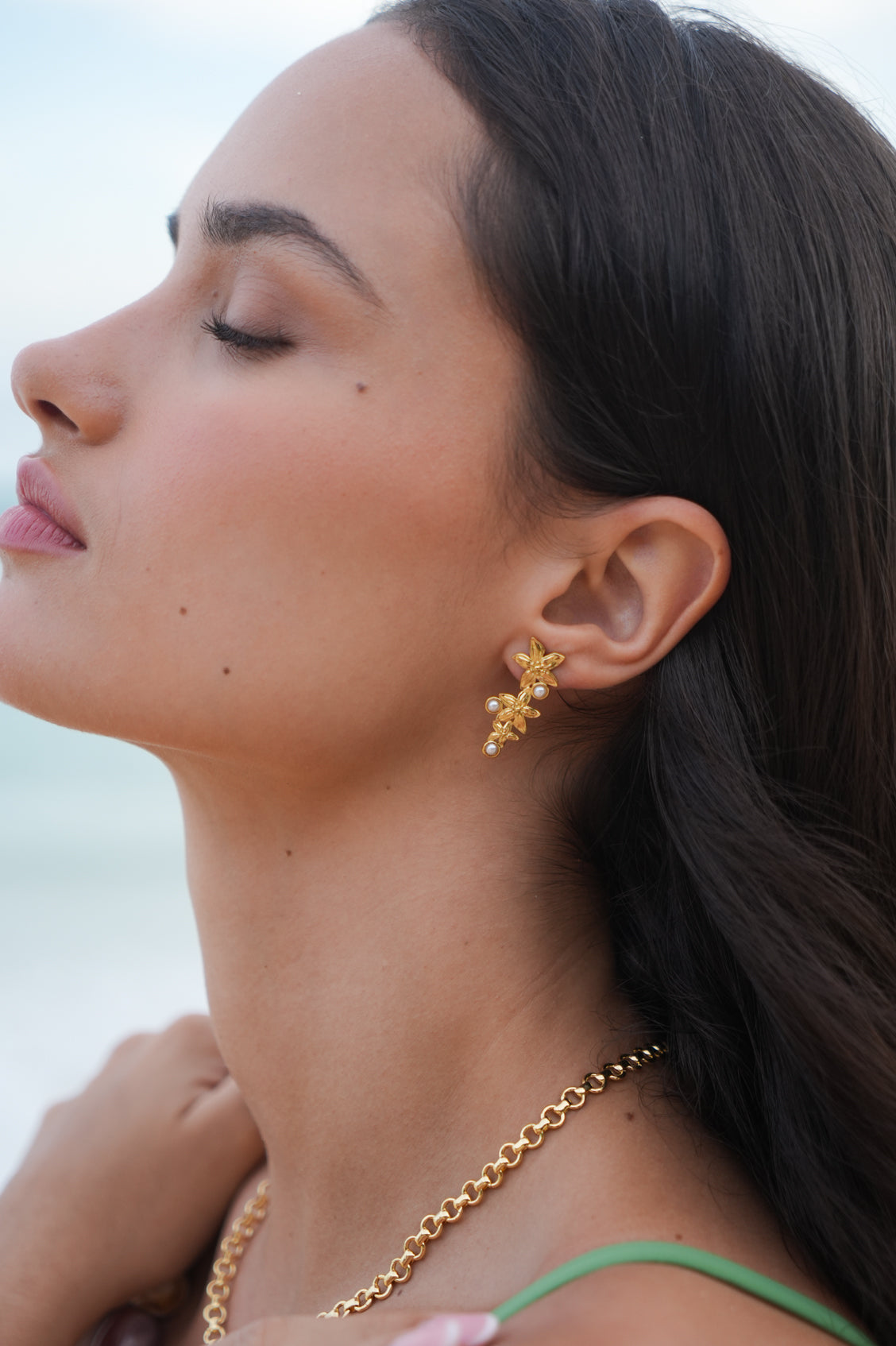 Exquisite Triple Flower Pearl Drop Earrings for Women - Elegant Dangle Jewelry for Weddings, Parties & Special Occasions