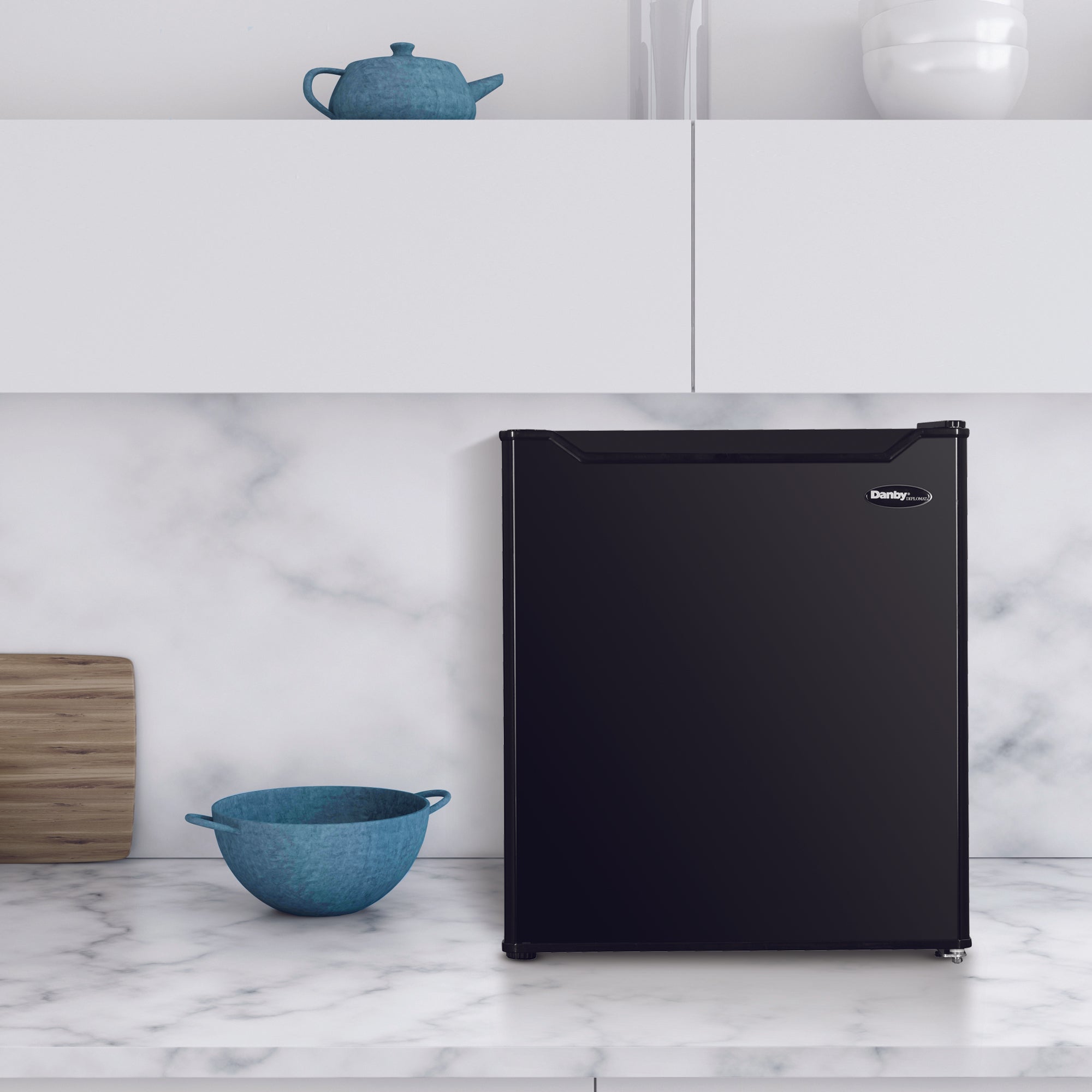 Danby DAR016B1BM 1.6 cu ft Compact Mini Refrigerator - Black Energy Efficient Small Fridge for Dorm, Office, Bedroom & Apartment - Perfect for Drinks, Snacks & Personal Food Storage