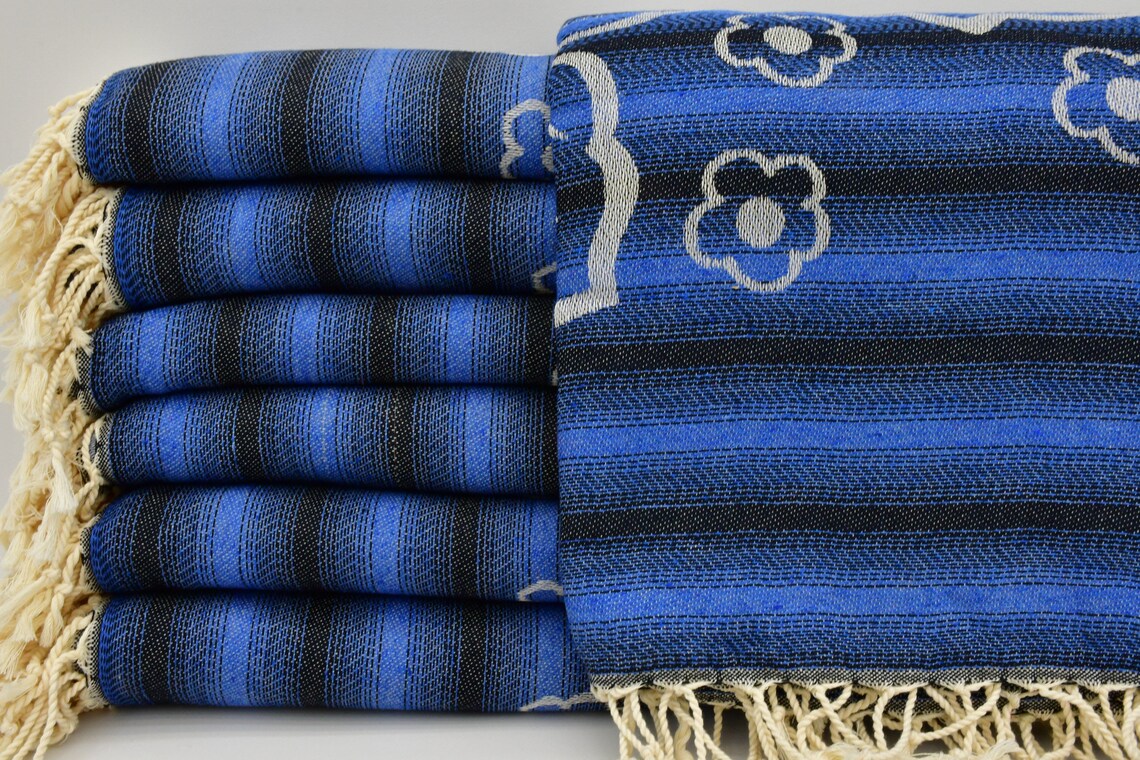 Premium Navy Blue Hibiscus Flowers 100% Cotton Bath Towel - Soft, Absorbent & Quick-Drying for Beach, Pool, Spa & Home Use