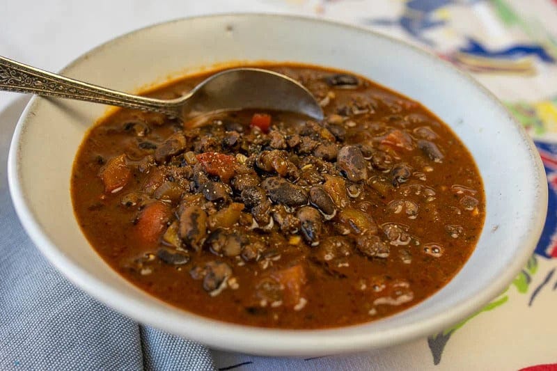 Organic Vaquero Beans by Rancho Gordo | Premium Heirloom Beans for Soups, Stews & Mexican Cuisine | Non-GMO, Gluten-Free, High Protein Legumes