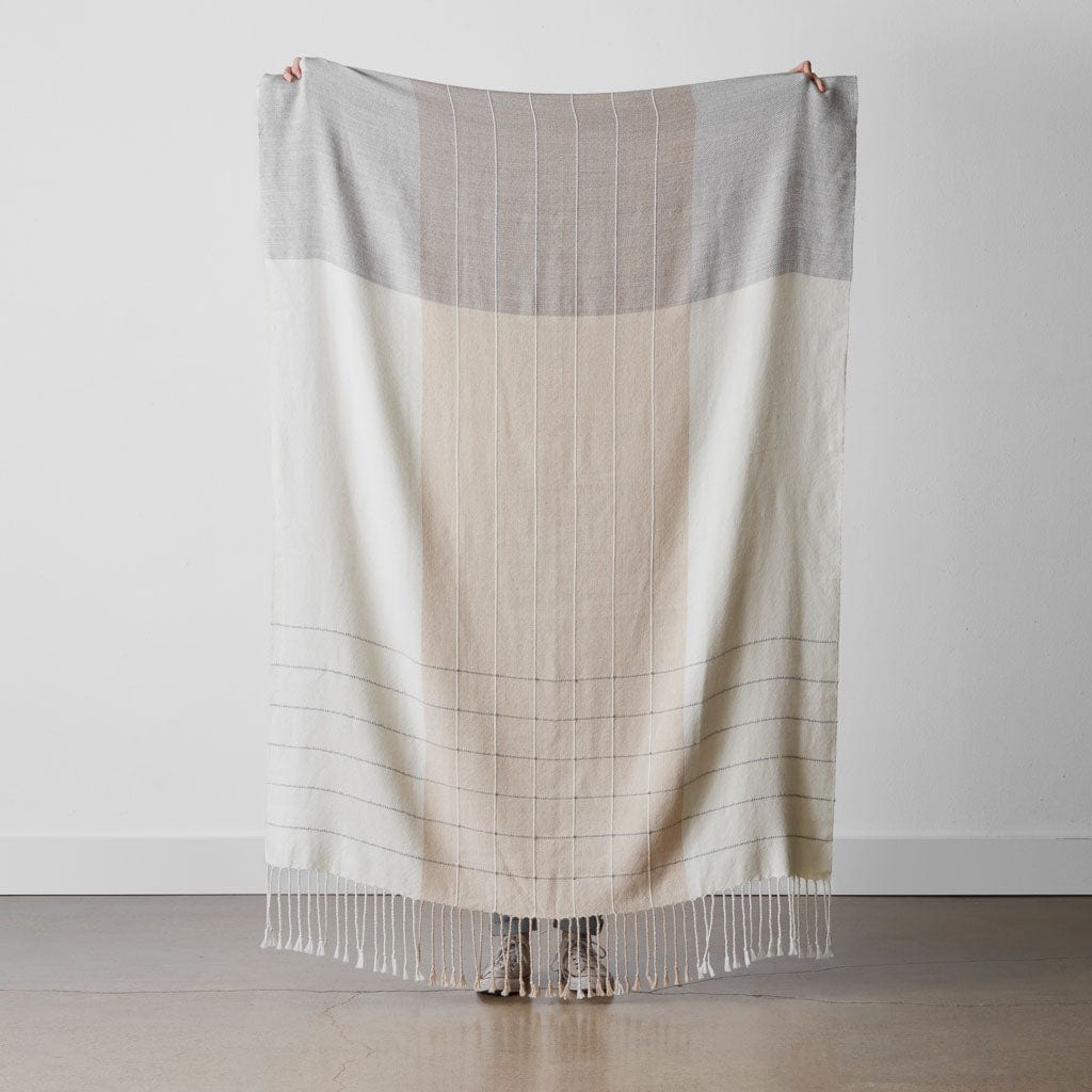 Soft & Cozy Aurora Alpaca Throw Blanket - Luxurious 100% Baby Alpaca Wool for Bed, Couch & Home Decor - Perfect for Winter Warmth & Gift Giving