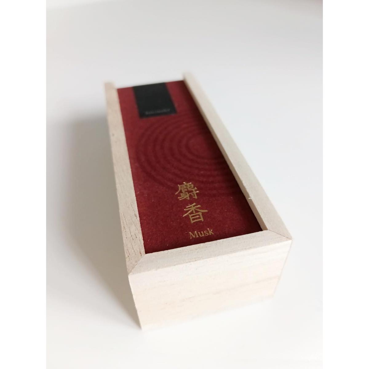 Premium Kousaido Musk Incense Sticks - 15 Pcs in Elegant Wooden Box for Meditation, Yoga & Relaxation - Aromatic Home Fragrance for Stress Relief & Spiritual Practice