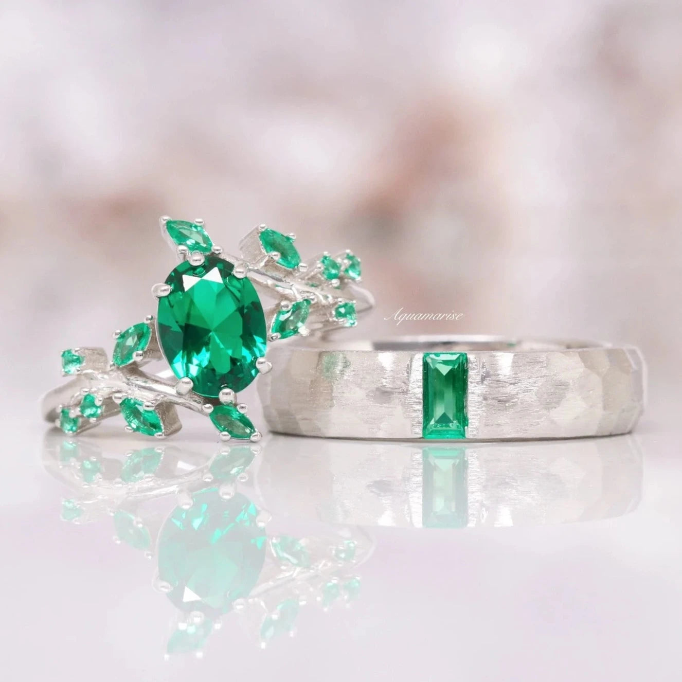 Emerald Leaf Couples Ring - Elegant Matching Wedding Bands for Him & Her - Perfect for Anniversaries, Engagements and Romantic Gifts