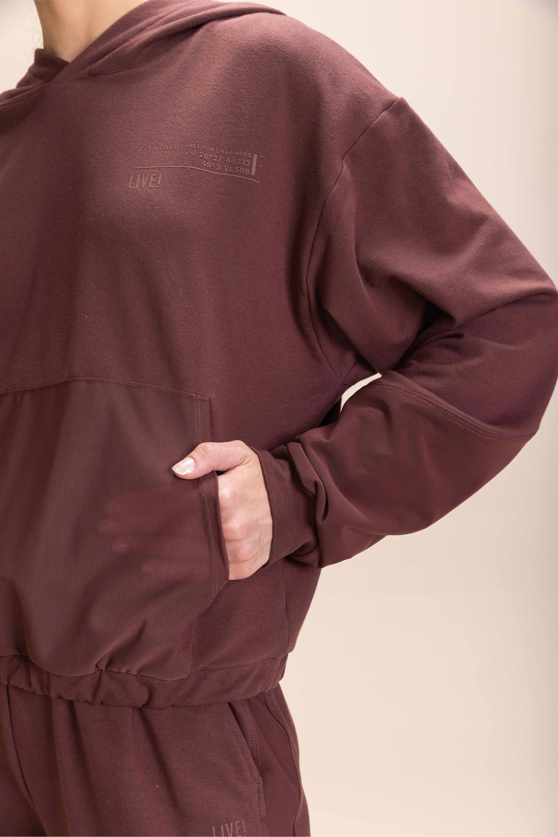 Stylish Jog Hooded Sweatshirt for Men & Women - Comfortable Pullover with Front Pocket - Perfect for Running, Gym, and Casual Wear