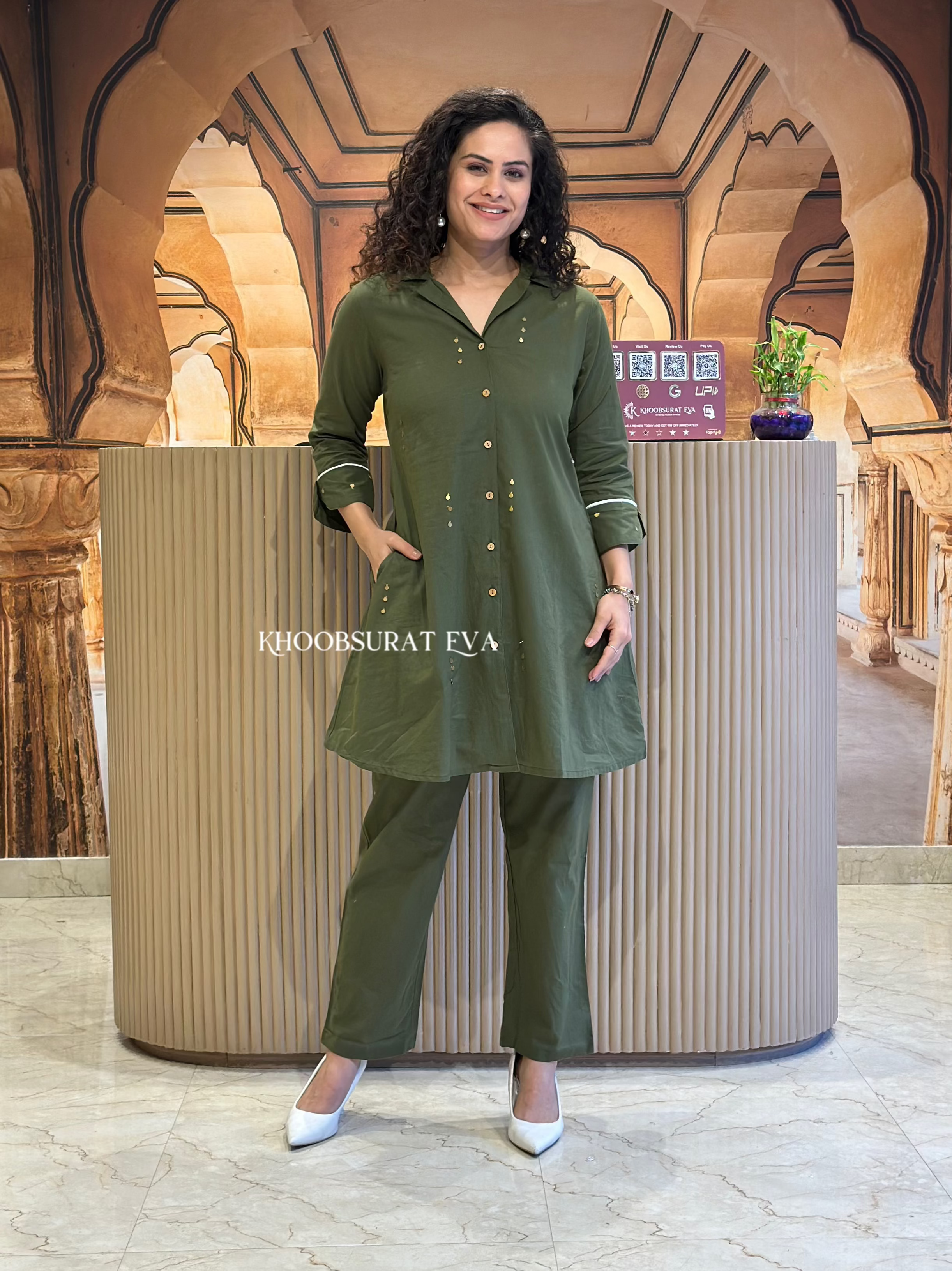 Stylish Green Kurta Set for Women - Traditional Indian Ethnic Outfit for Festivals, Weddings & Casual Wear