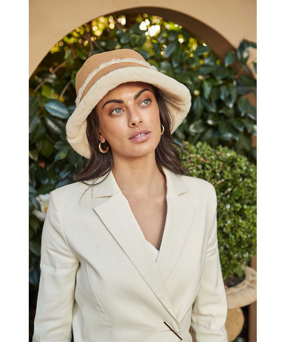 UGG Tina Bucket Hat for Women - Soft Wool Winter Beanie with Foldable Brim, Sun Protection & Stylish Outdoor Accessory - Perfect for Hiking, Beach & Casual Wear