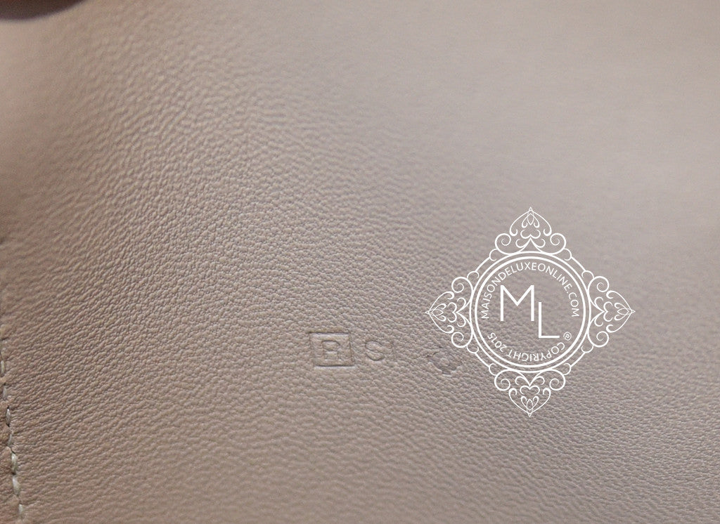 Hermes Gris Tourterelle Dogon Duo Long Wallet Clutch - Luxury Leather Bifold Wallet for Women - Perfect for Everyday Use, Travel & Special Occasions