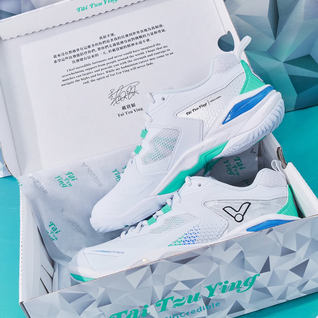 Victor P9200TTY NitroLite Badminton Shoes - White/Green | Lightweight Performance Court Shoes for Men & Women | Perfect for Indoor Badminton, Tennis & Squash Games