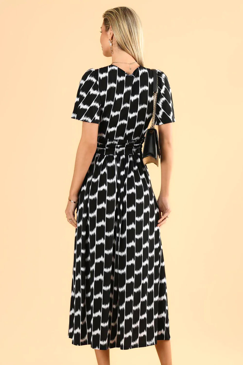 Halley Angle Sleeve Jersey Maxi Dress - Black Geometric Print Flowy Long Dress for Women, Perfect for Summer Beach Vacations, Date Nights & Casual Outings
