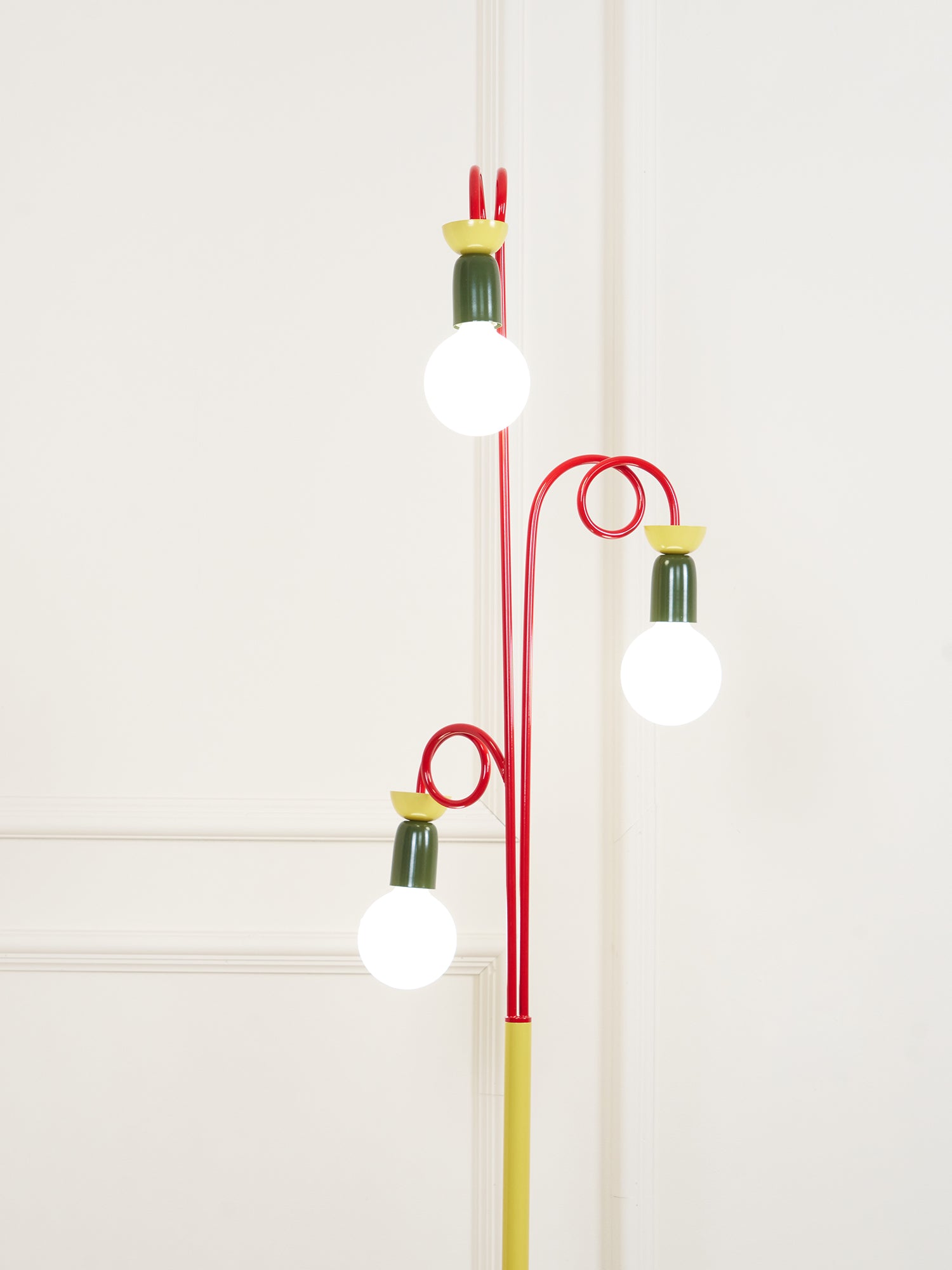 Modern Circle Play Floor Lamp for Living Room - Adjustable LED Standing Light for Bedroom, Nursery & Office - Stylish Ambient Lighting for Home Decor
