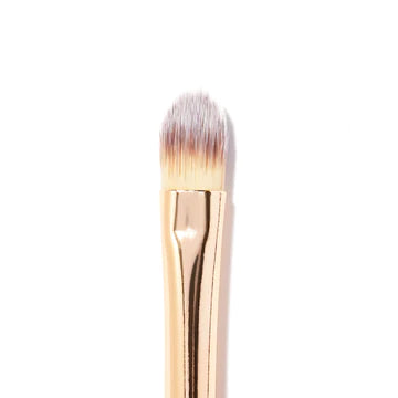 Professional Concealer Brush 18 - Soft Synthetic Bristles for Flawless Makeup Application - Perfect for Under Eye, Blemishes & Contouring - Ideal for Daily Makeup & Professional Makeup Artists