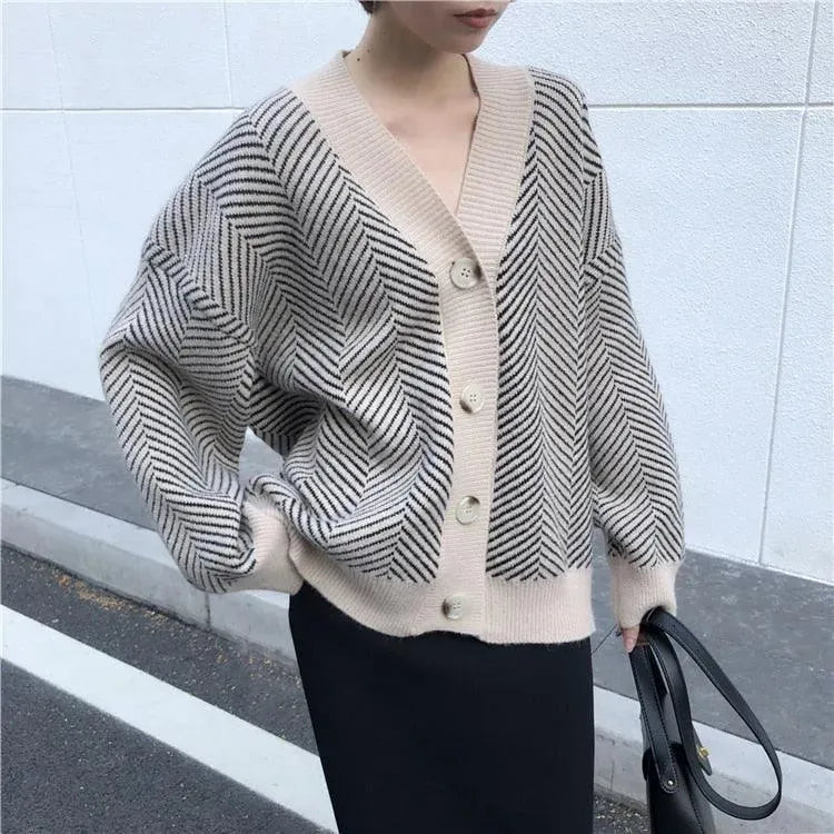 Stylish Striped Oversized Women's Cardigan Sweater - Cozy & Comfortable for Fall & Winter - Perfect for Casual Outfits, Layering, and Lounge Wear