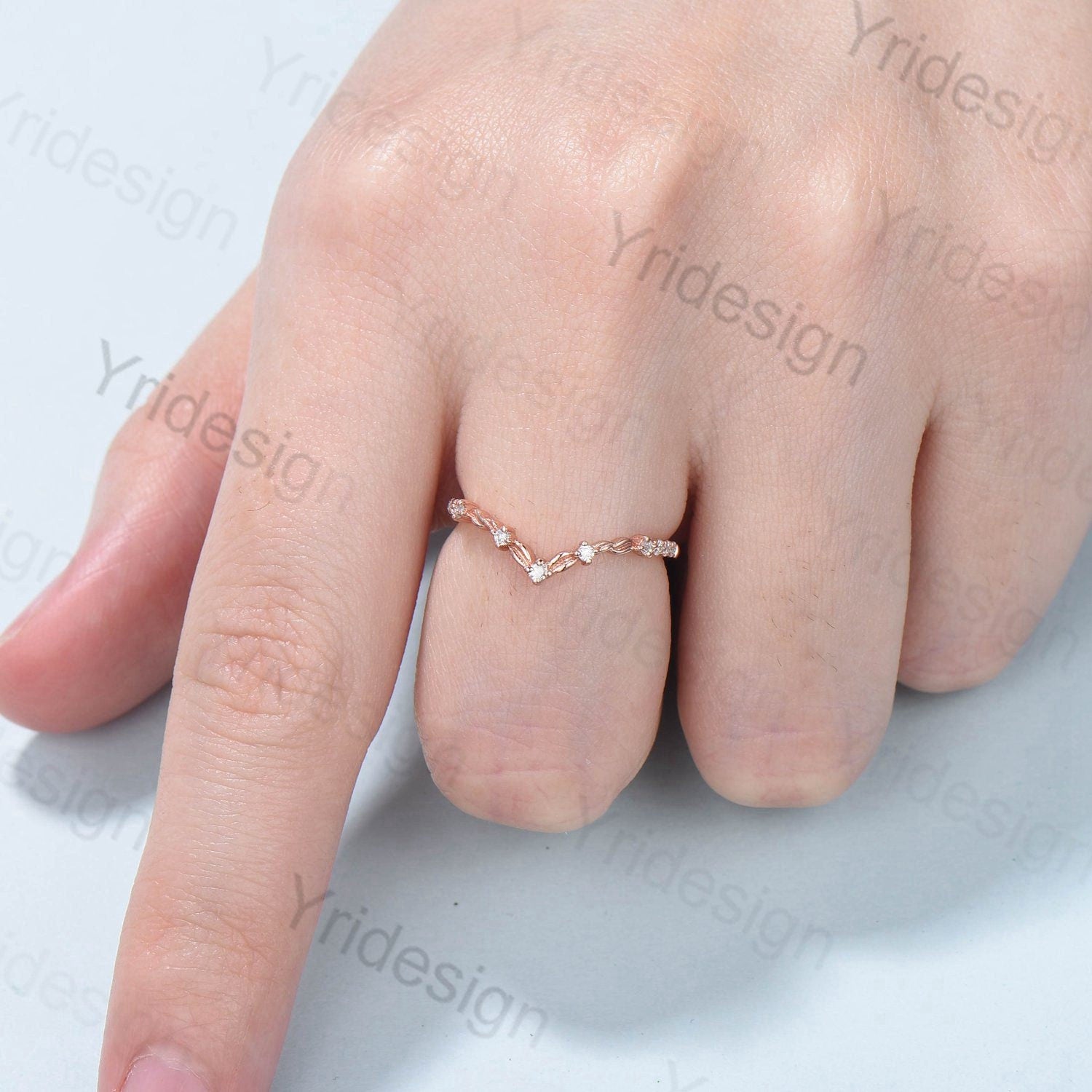 Elegant Curved V-Shaped Rose Gold Wedding Band for Women - Art Deco Twisted Diamond & Moissanite Stacking Ring Set | Perfect for Bridal Jewelry, Anniversary Gifts & Everyday Luxury Wear