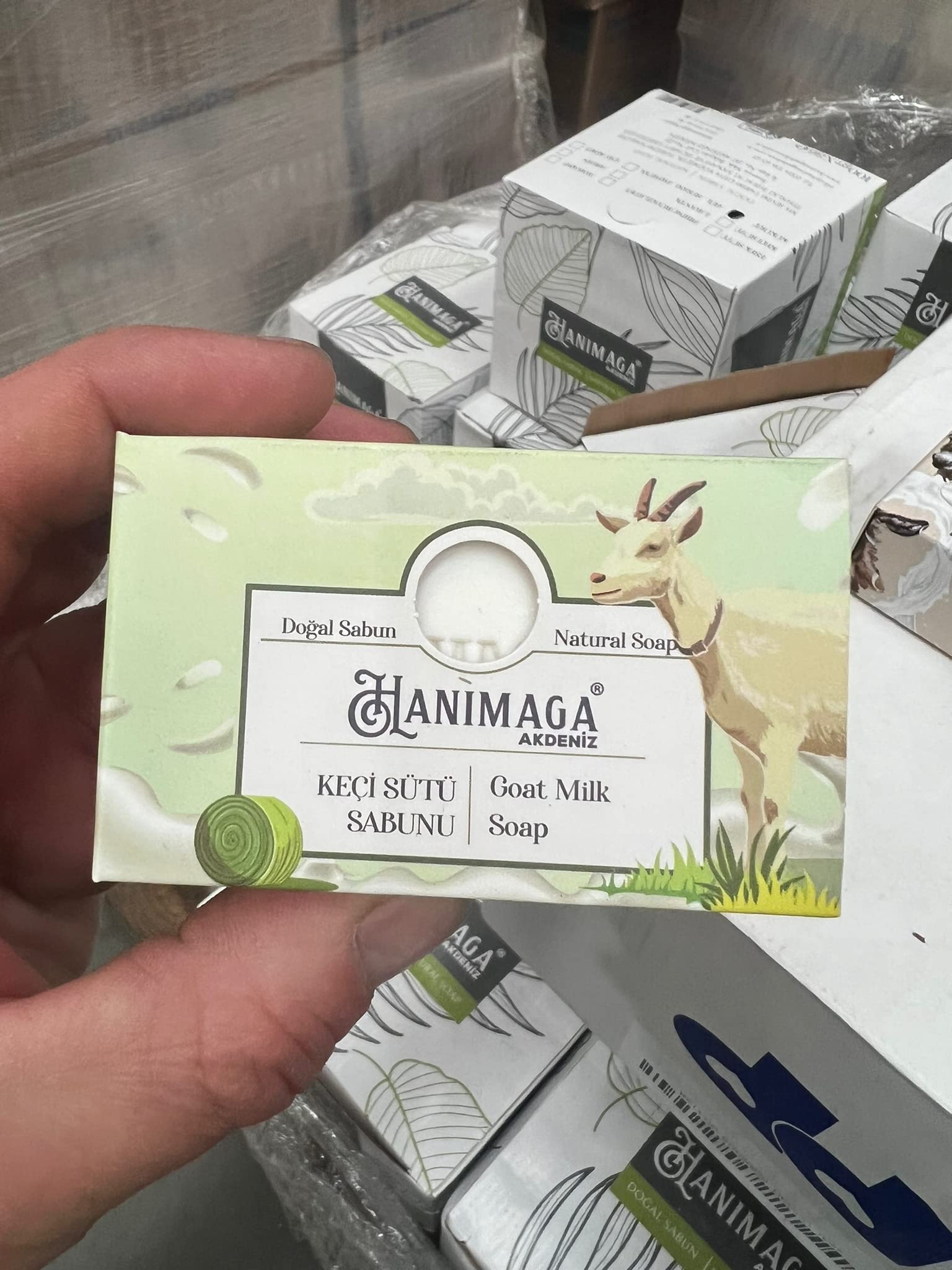 Natural Goat Milk Soap Bar for Sensitive Skin & Babies - Enriched with Vitamin A, Nourishing & Softening, Helps Remove Blackheads (100g) - Gentle Cleansing for Daily Face & Body Care, Ideal for Dry Skin & Newborn Bath Time