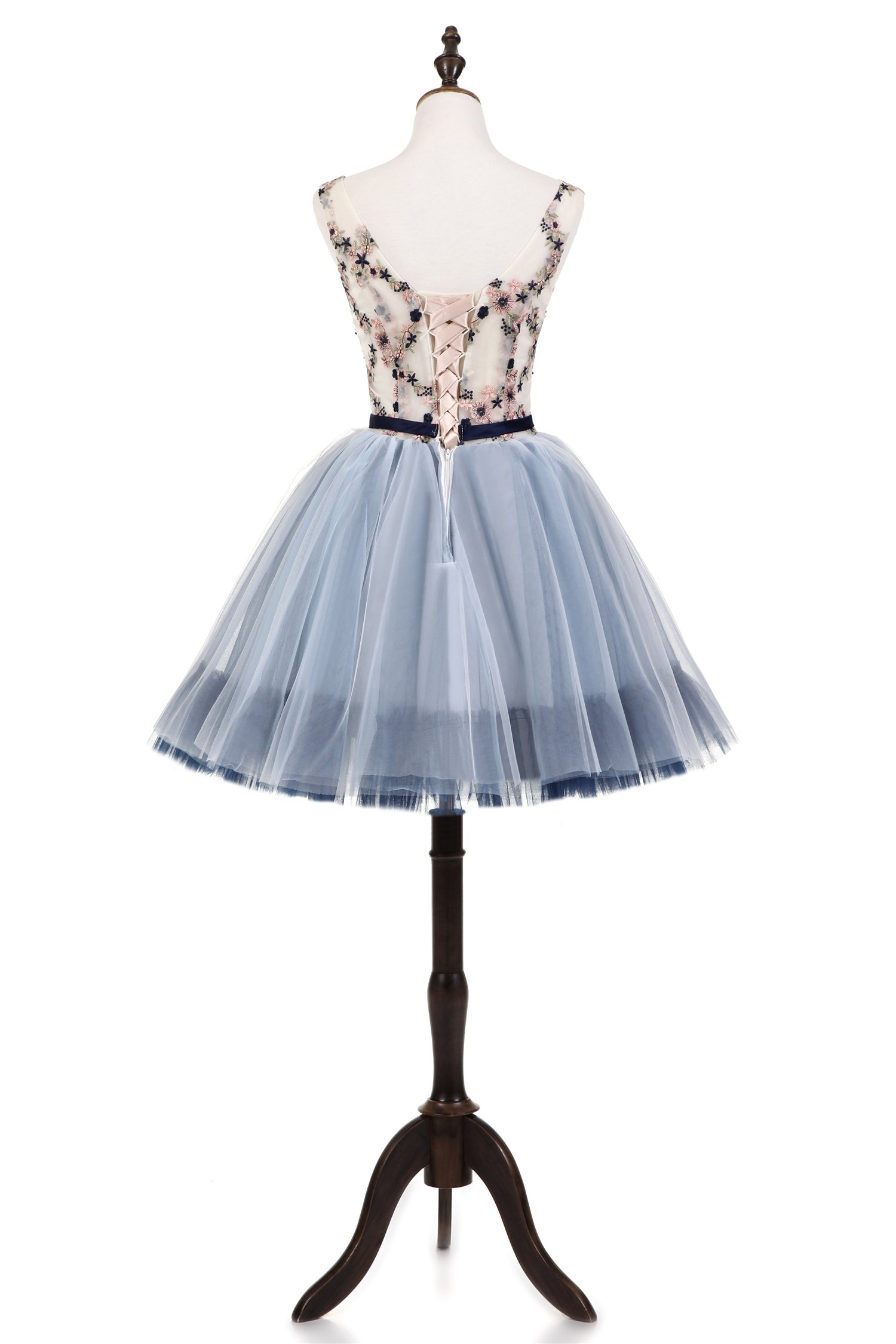 Elegant Women's Scoop Neck Embroidery Beaded Lace-up Tulle Prom Dress for Homecoming, Party, Wedding & Special Occasions