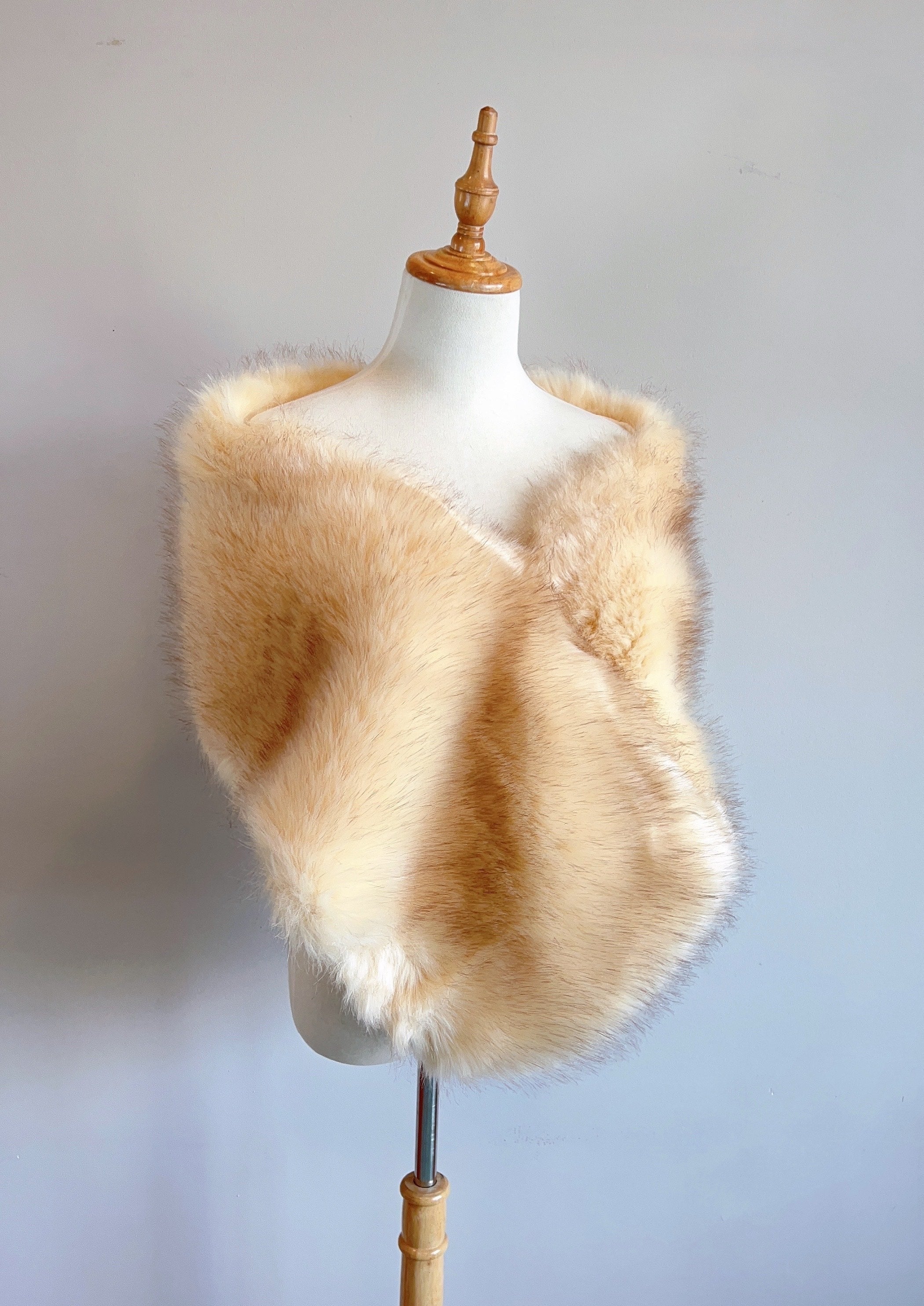 Luxury Champagne Fur Shawl Wrap - Elegant Lilian Cha03 Stole for Women | Perfect for Weddings, Parties & Evening Events