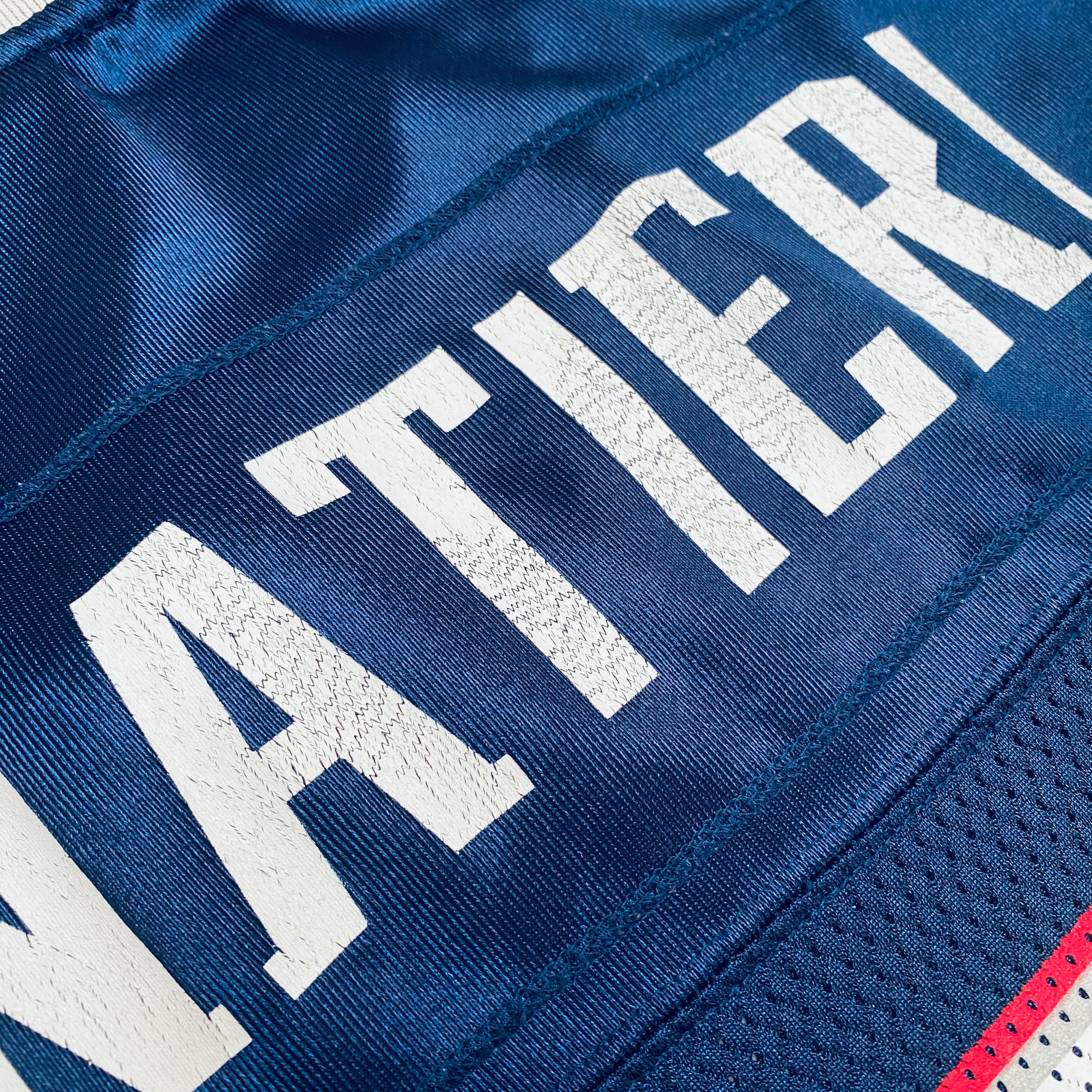 New England Patriots Adam Vinatieri 2002/03 Men's Jersey - Authentic NFL Football Jersey for Fans & Collectors - Perfect for Game Day, Tailgating & Sports Memorabilia Display