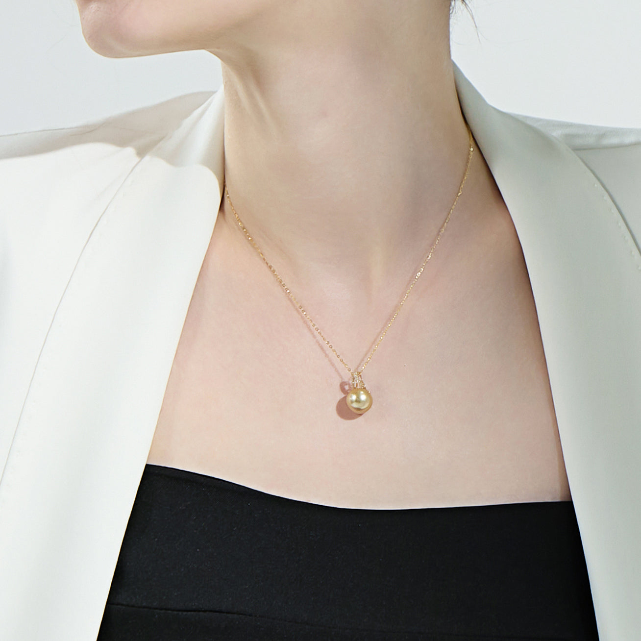 18K Solid Gold South Sea Golden Pearl Necklace KN00193 - Elegant Pearl Jewelry for Women, Perfect for Weddings, Parties & Special Occasions