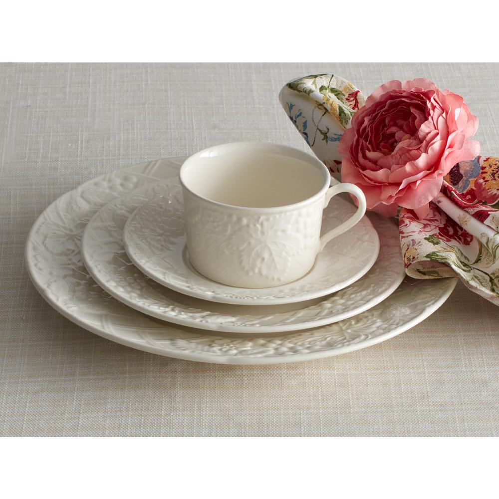 English Countryside® 40-Piece Dinnerware Set for 8 - Porcelain Plates, Bowls & Mugs - Elegant Farmhouse Tableware for Family Dinners, Holiday Entertaining & Restaurant-Style Dining