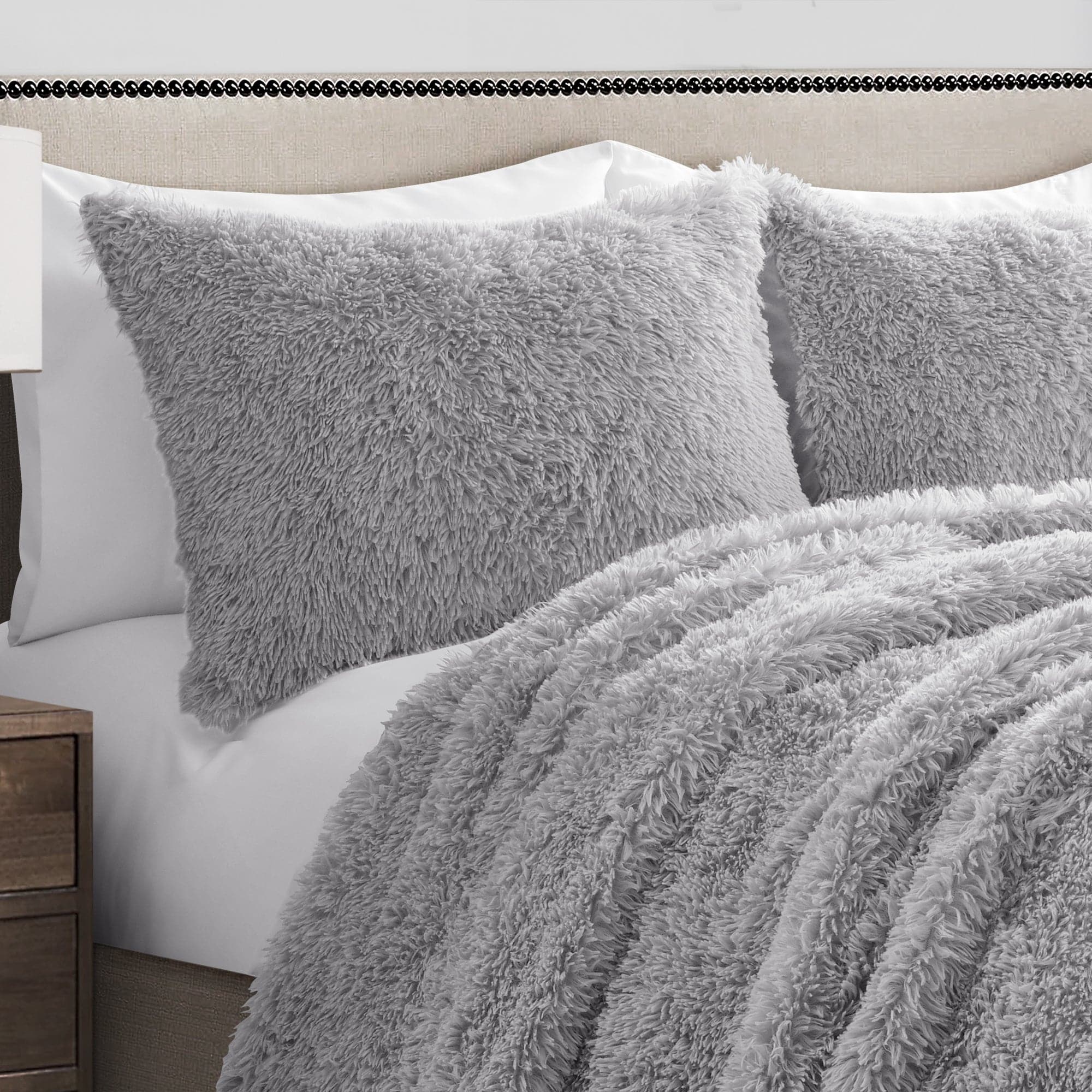 Emma Faux Fur Comforter Set - Soft & Luxurious Bedding Collection for Winter - Queen/King Size - Perfect for Cozy Bedrooms, Guest Rooms & Winter Home Decor