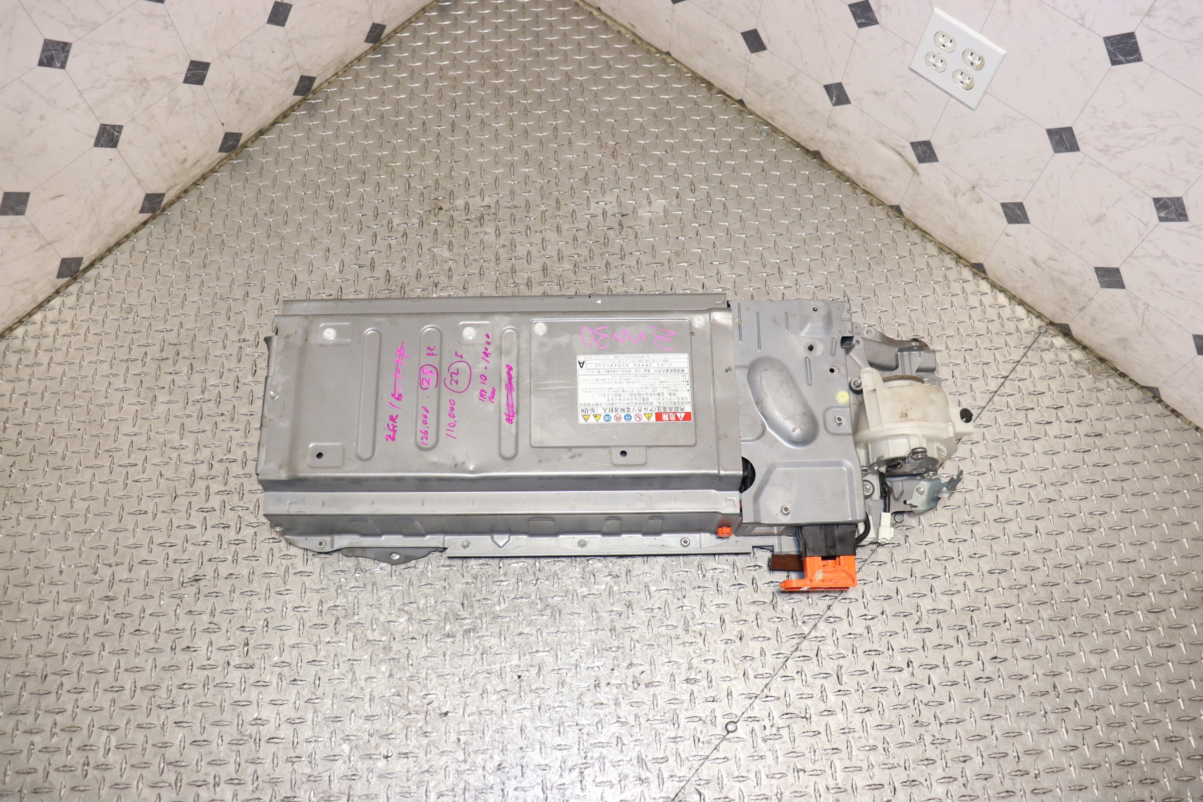 JDM 2010-2015 Toyota Prius Hybrid Battery Replacement 1.8L 2ZR-FXE for Prius 10 11 12 13 14 15 - Perfect for Hybrid Vehicle Maintenance & Performance Upgrade