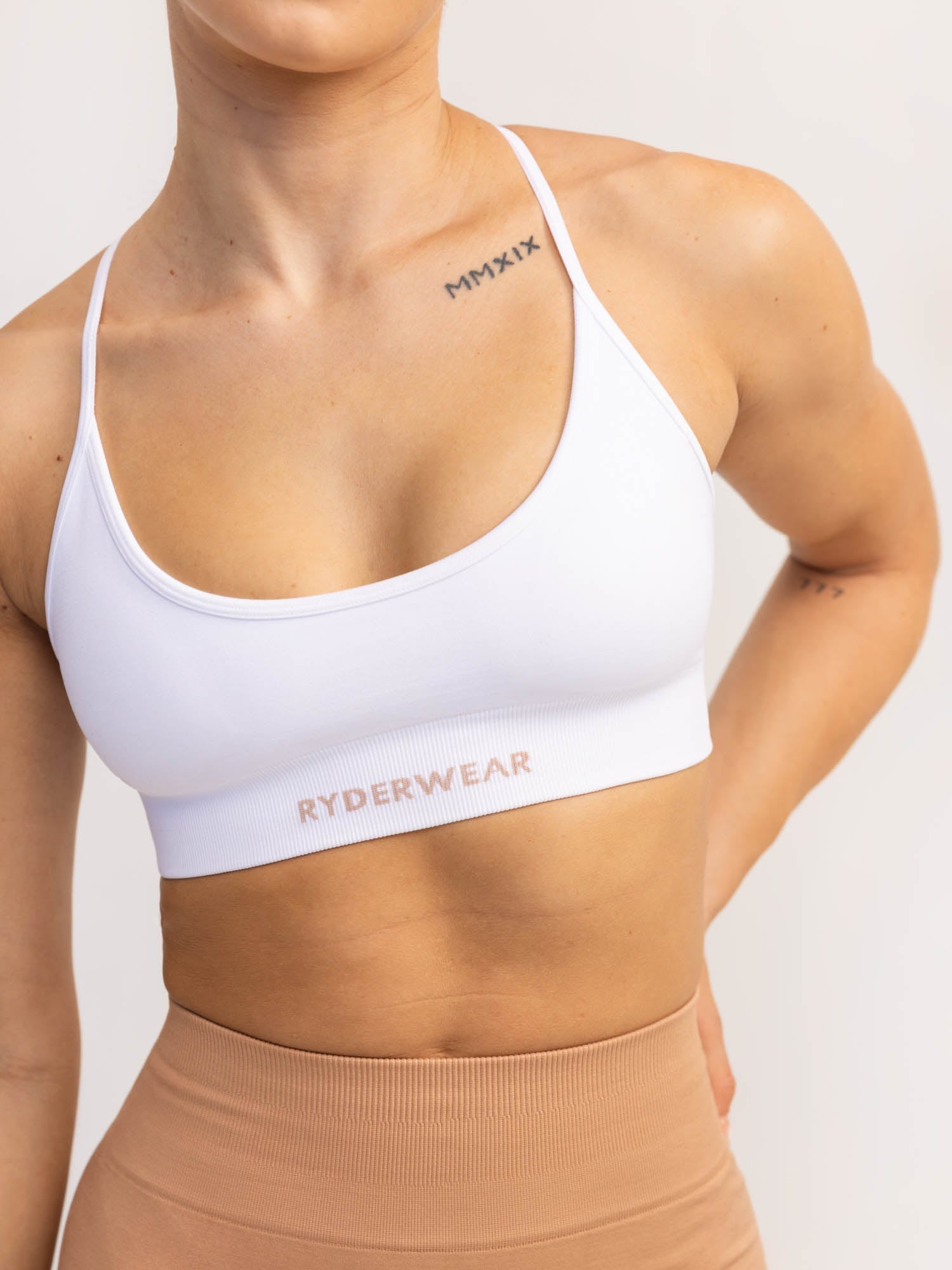 Lift 2.0 Seamless Sports Bra for Women - High Support Workout Top - Breathable Comfort Yoga Bra - White | Perfect for Gym, Running & Yoga
