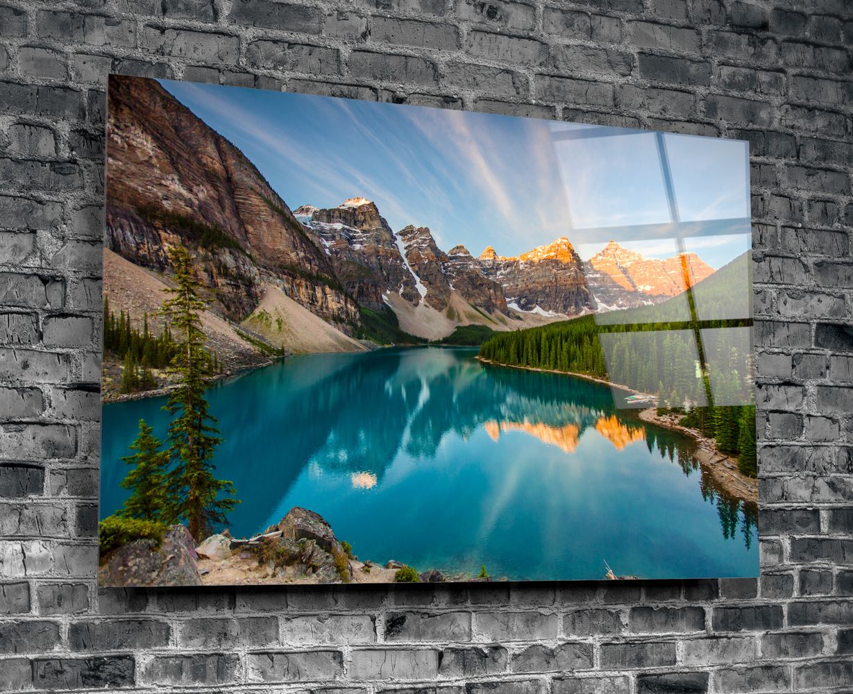 Moraine Lake Canada - Stunning Scenic Views & Hiking Trails in Banff National Park | Perfect for Nature Lovers & Outdoor Adventures