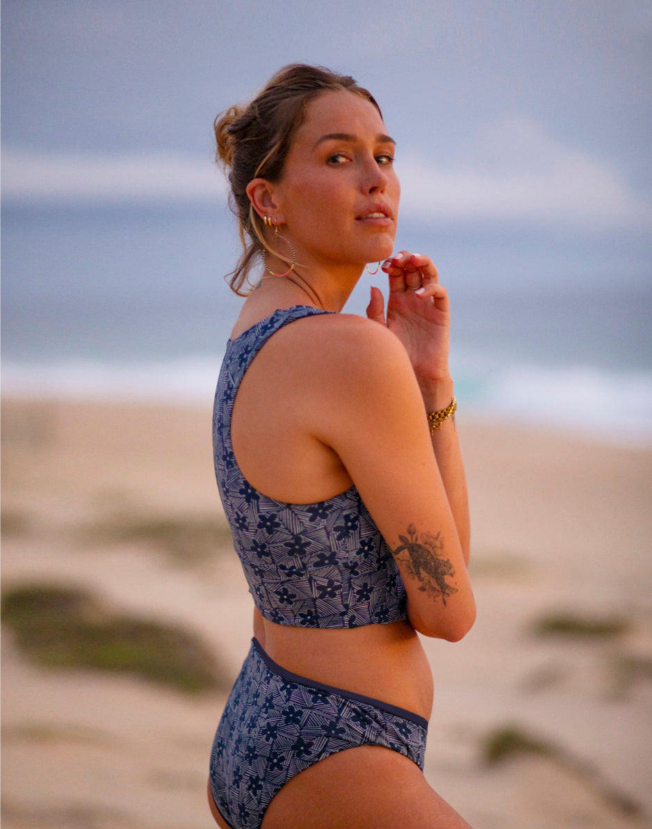 St. Barth Reversible Bikini Bottom: Daisy & Navy Print - Final Sale | Perfect for Beach Vacations, Pool Parties & Summer Getaways