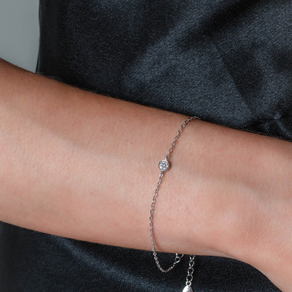 Georgini Sterling Silver Dotti Bracelet for Women - Elegant Dotted Design Silver Bracelet Jewelry Gift for Her - Perfect for Parties, Weddings & Everyday Wear