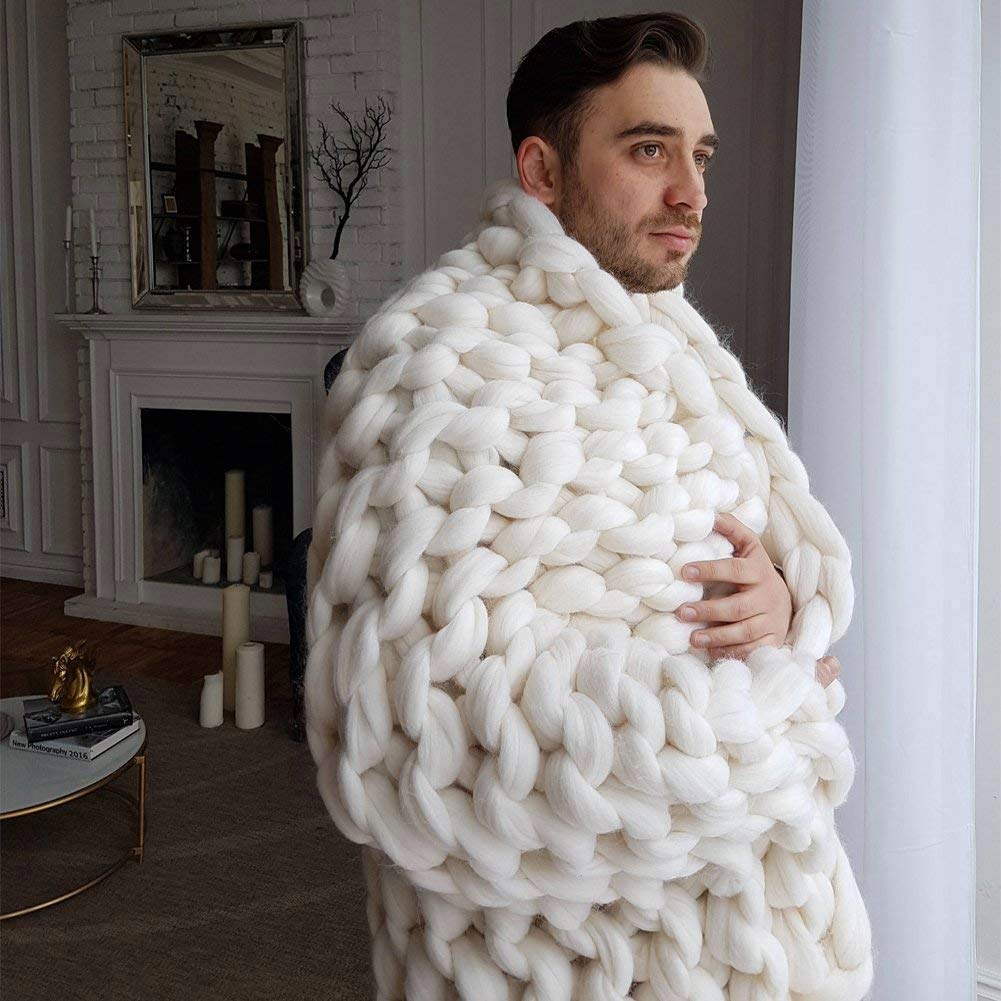 Clootess Bulky Chunky Yarn - Extra Thick Roving Wool for Hand Knitting, Crochet & DIY Projects - Perfect for Sofa Blankets, Bed Throws & Home Decor (11 lbs, Ivory White) - Cozy Winter Crafts & Gift Making
