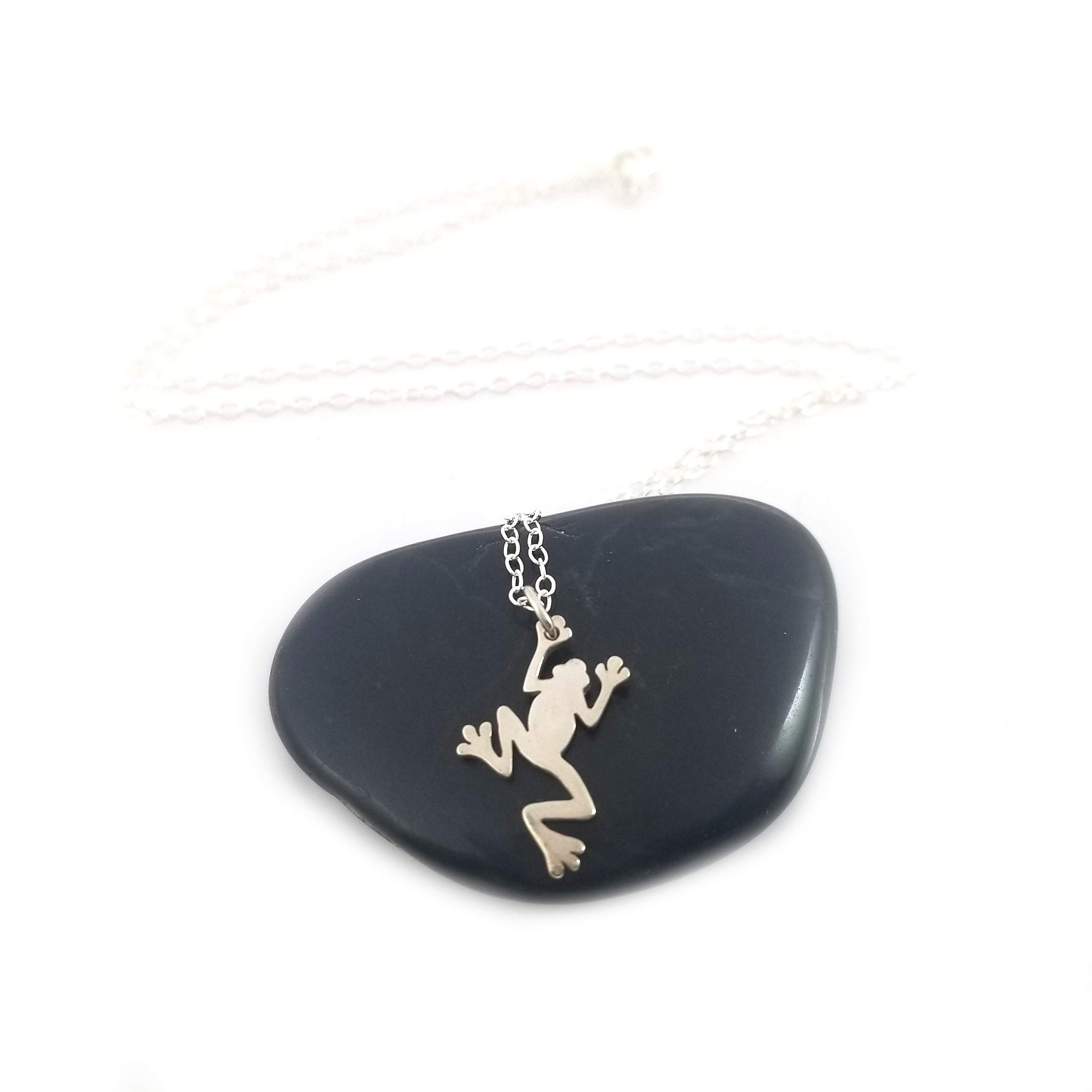 Sterling Silver Frog Charm Necklace - Elegant Animal Jewelry for Women, Perfect Gift for Nature Lovers & Unique Fashion Accessory for Everyday Wear