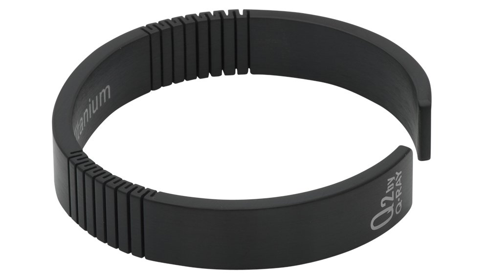 QRAY Q2 Black Titanium Golf & Athletic Bracelet for Men & Women - 100% Pure Titanium C-Shaped Wellness Bracelet - Improve Performance & Recovery for Golf, Running & Fitness