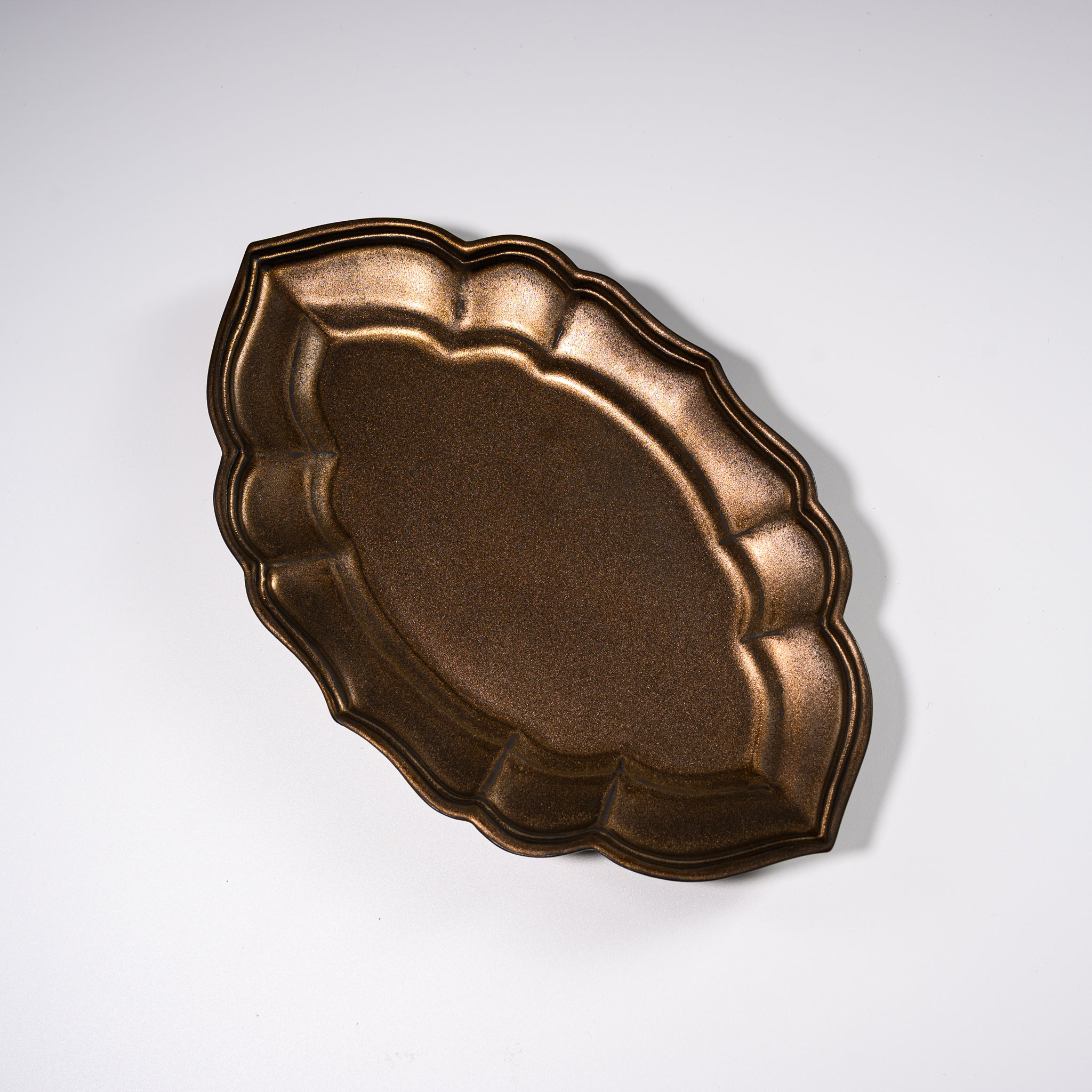 USUKIYAKI Handmade Ceramic Oval Plate - Ryoka Gold Glaze Japanese Pottery | Elegant Dining & Home Decor Serving Dish for Sushi, Appetizers & Special Occasions