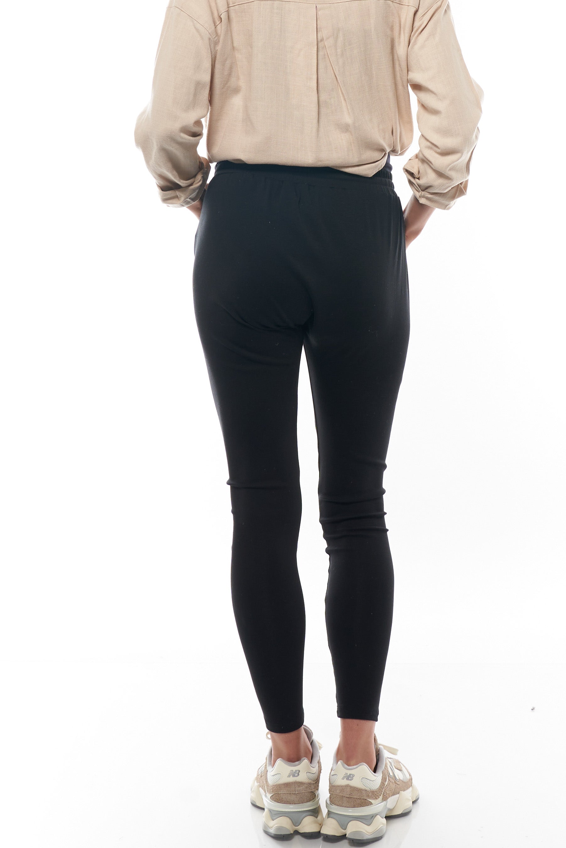 Cozy Beating Heart Lounge Pants for Women - Soft Fleece Sleepwear & Casual Pajama Bottoms - Perfect for Relaxing at Home, Lounging, and Yoga