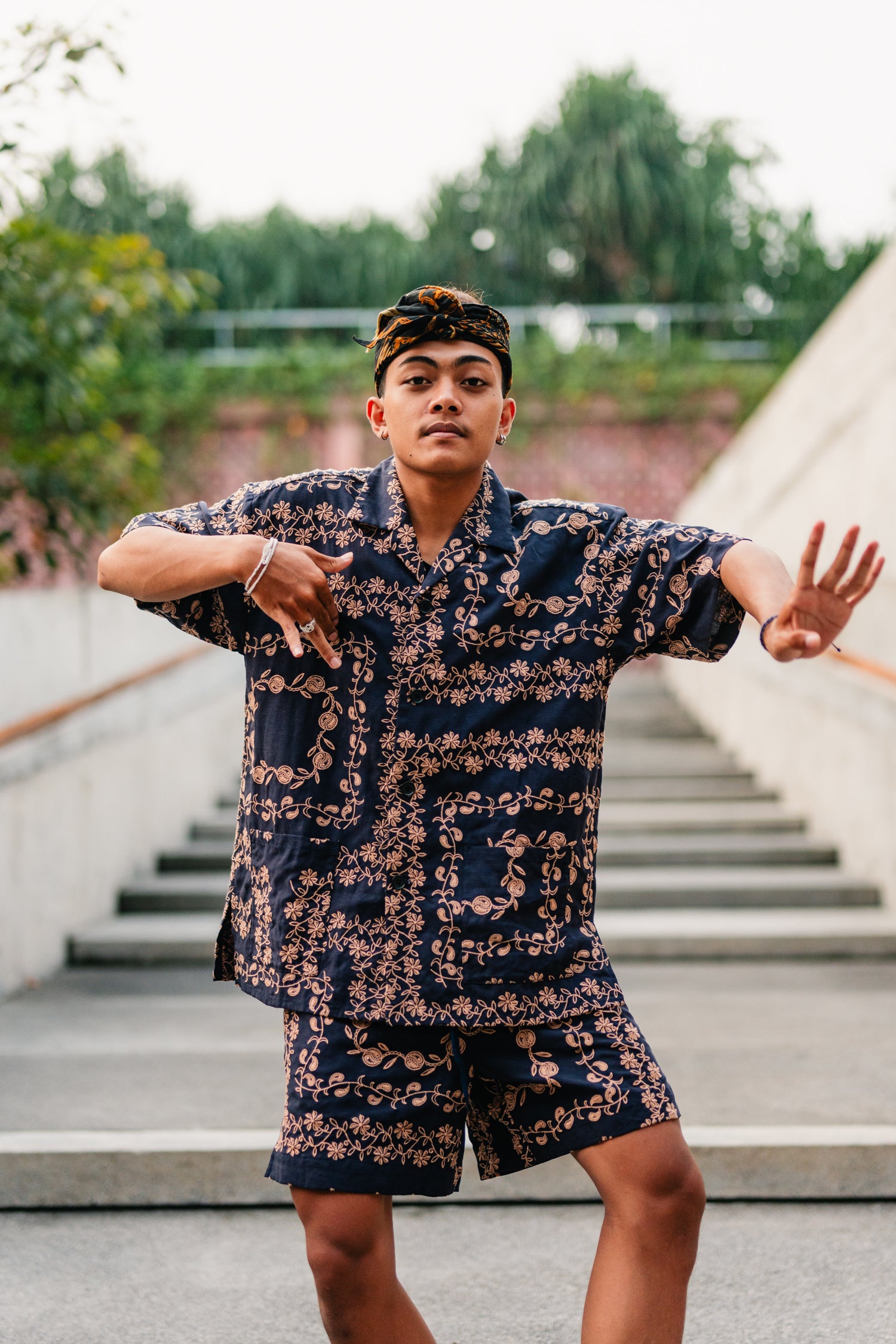 Yin Yang Paisley Print Short Sleeve Casual Shirt for Men - Navy Blue | Perfect for Yoga, Meditation & Boho Fashion Outfits