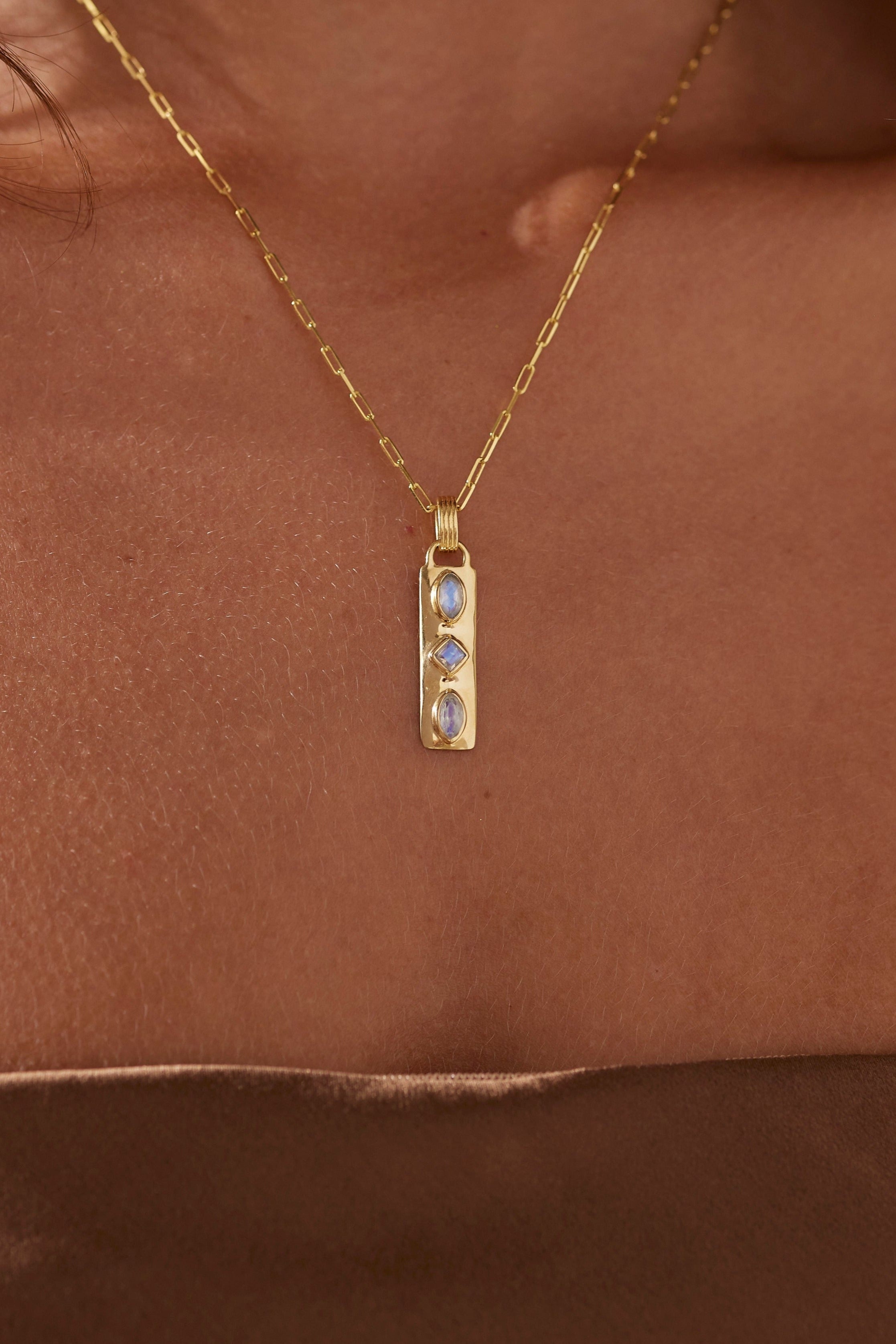 Moonstone Gold Necklace for Women - Elegant & Dainty Jewelry Gift for Birthday, Anniversary & Special Occasions | Perfect for Layering & Everyday Wear