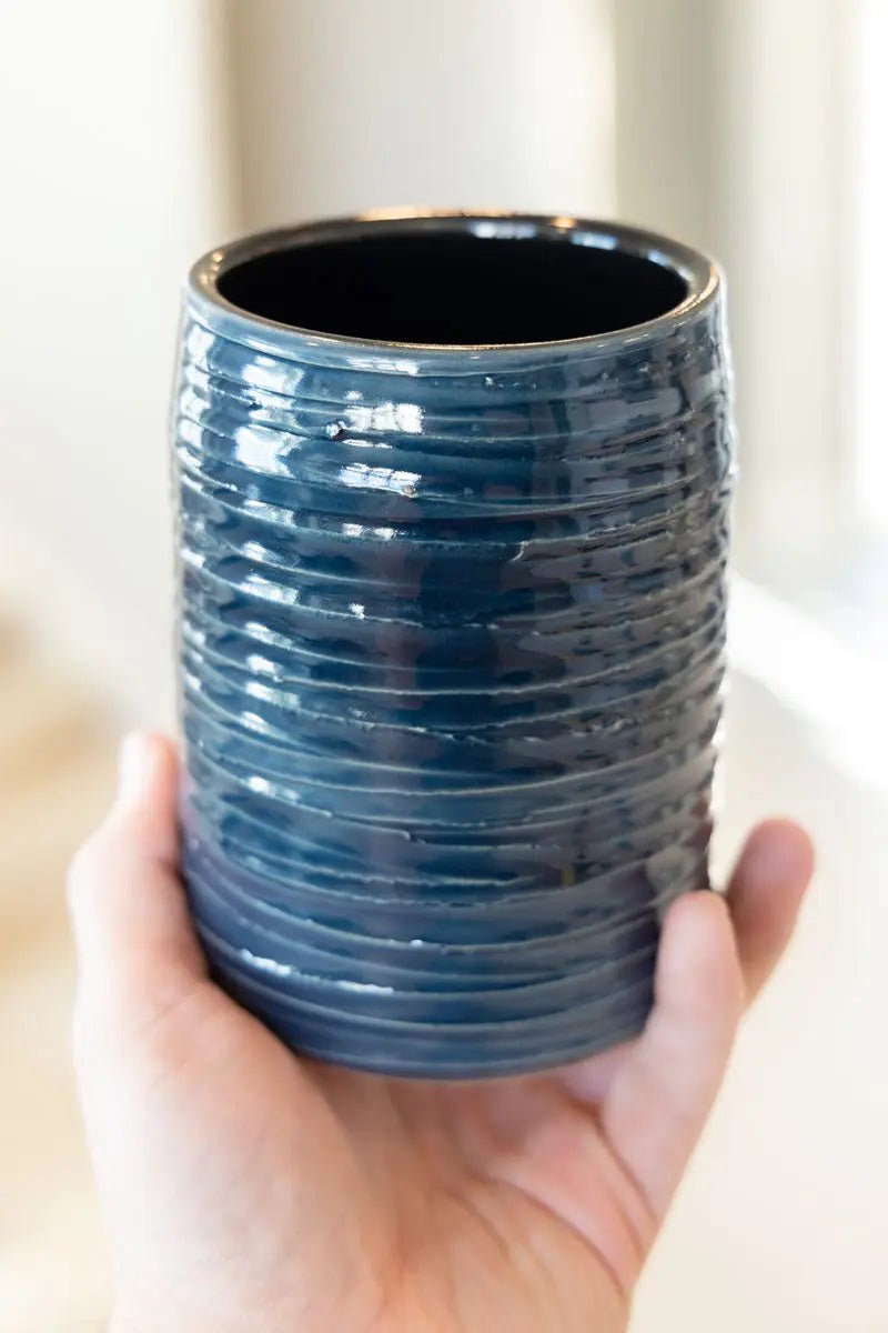 Modern Textured Ceramic Vase - Medium/Large Size in Midnight Blue & Black - Perfect for Living Room Decor, Wedding Centerpieces & Home Office Styling