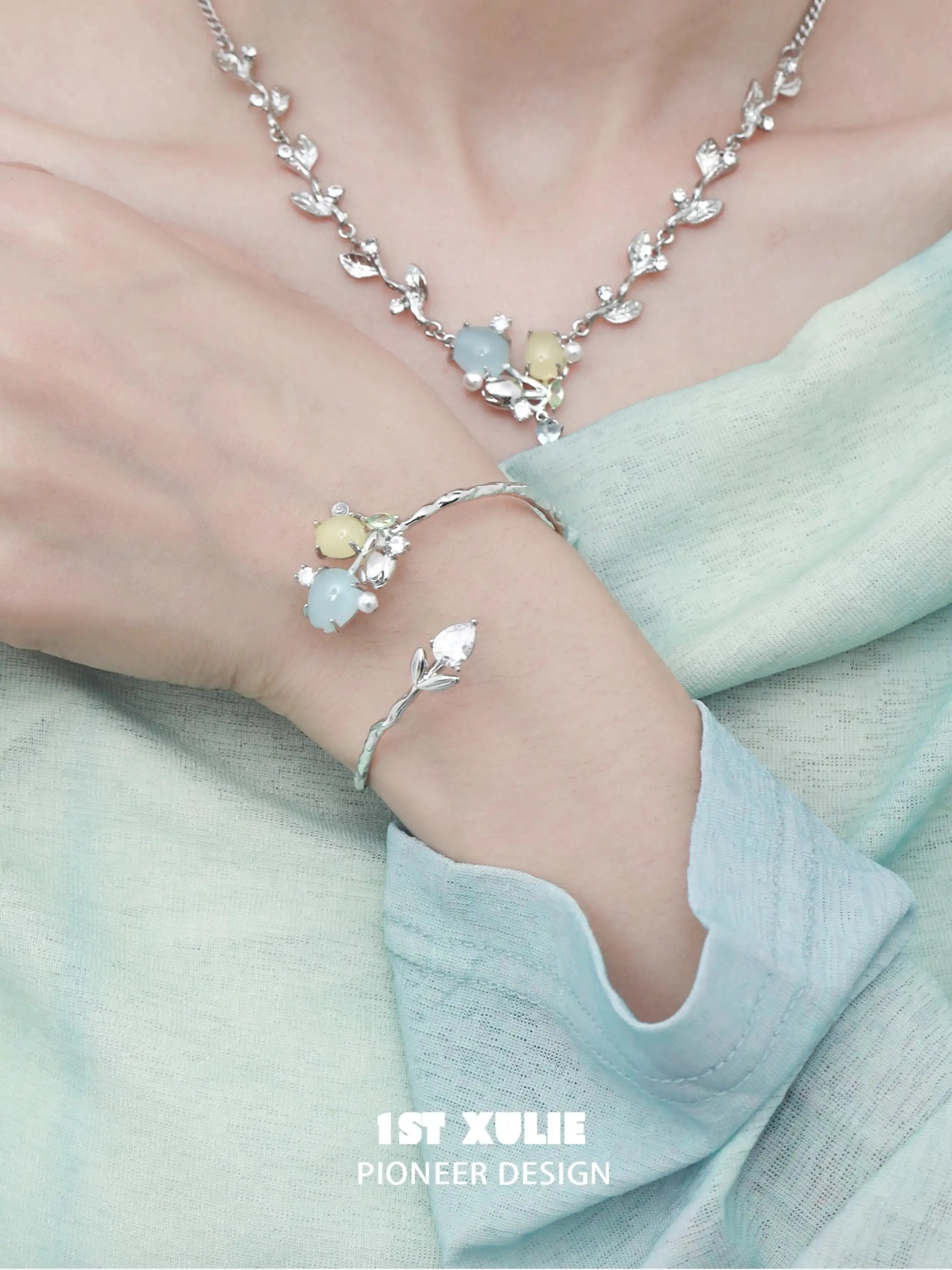 18K Gold Plated Pearl Tulip Bracelet for Women - Elegant Fashion Jewelry Gift for Birthday, Anniversary & Special Occasions