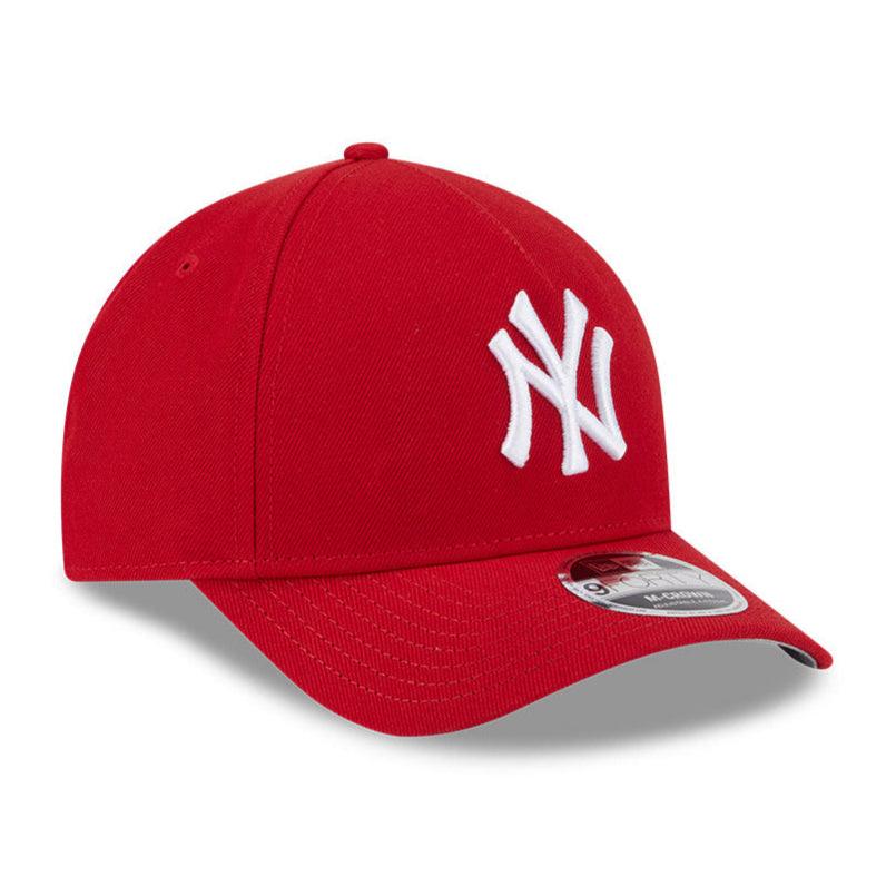 New York Yankees Snapback Hat by New Era - 9Forty M Crown A-Frame Adjustable Cap in Red | Perfect for Baseball Games, Fan Gear & Streetwear Fashion
