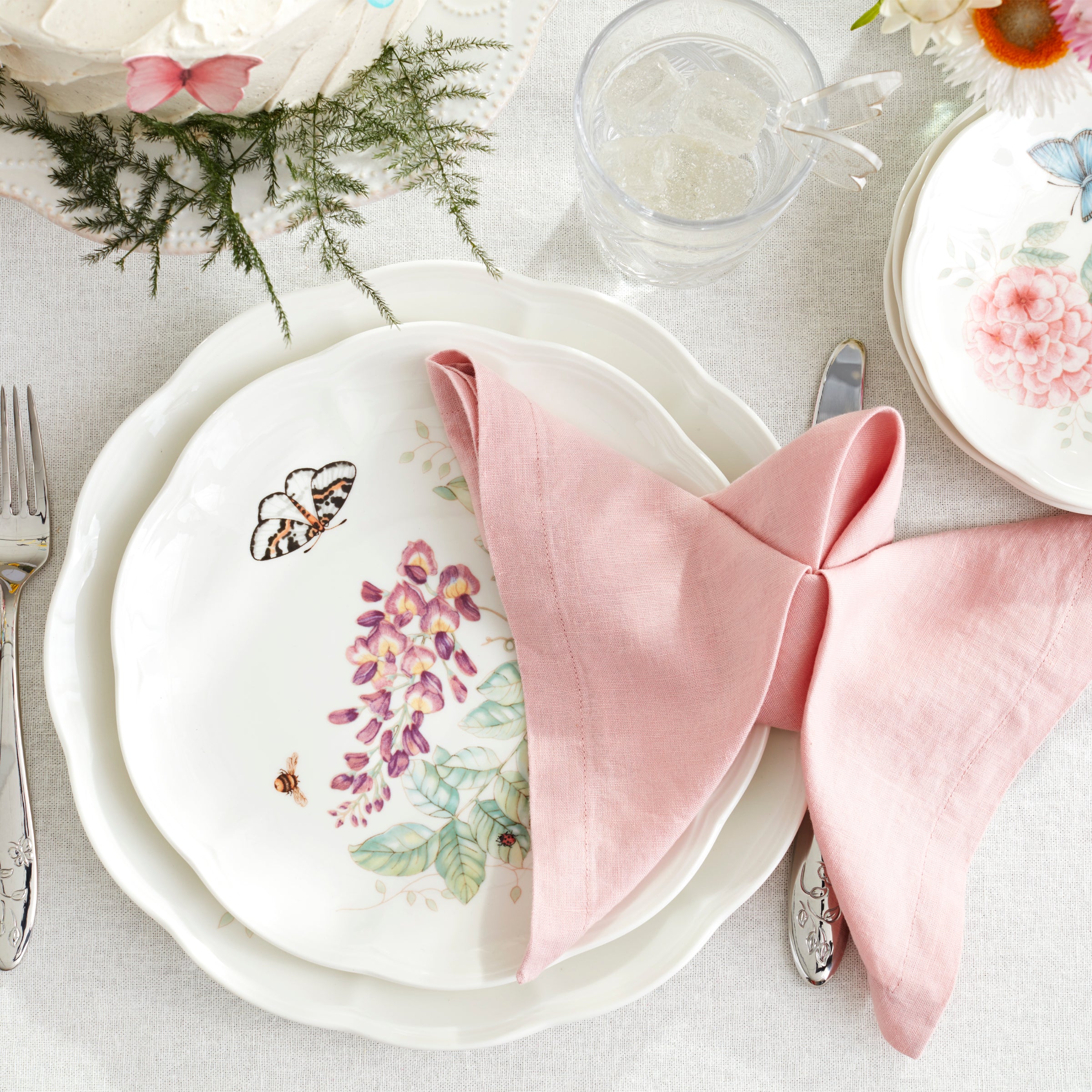 Butterfly Meadow 28-Piece Dinnerware Set - Porcelain Plates, Bowls & Mugs for Family Dining, Dinner Parties & Everyday Use