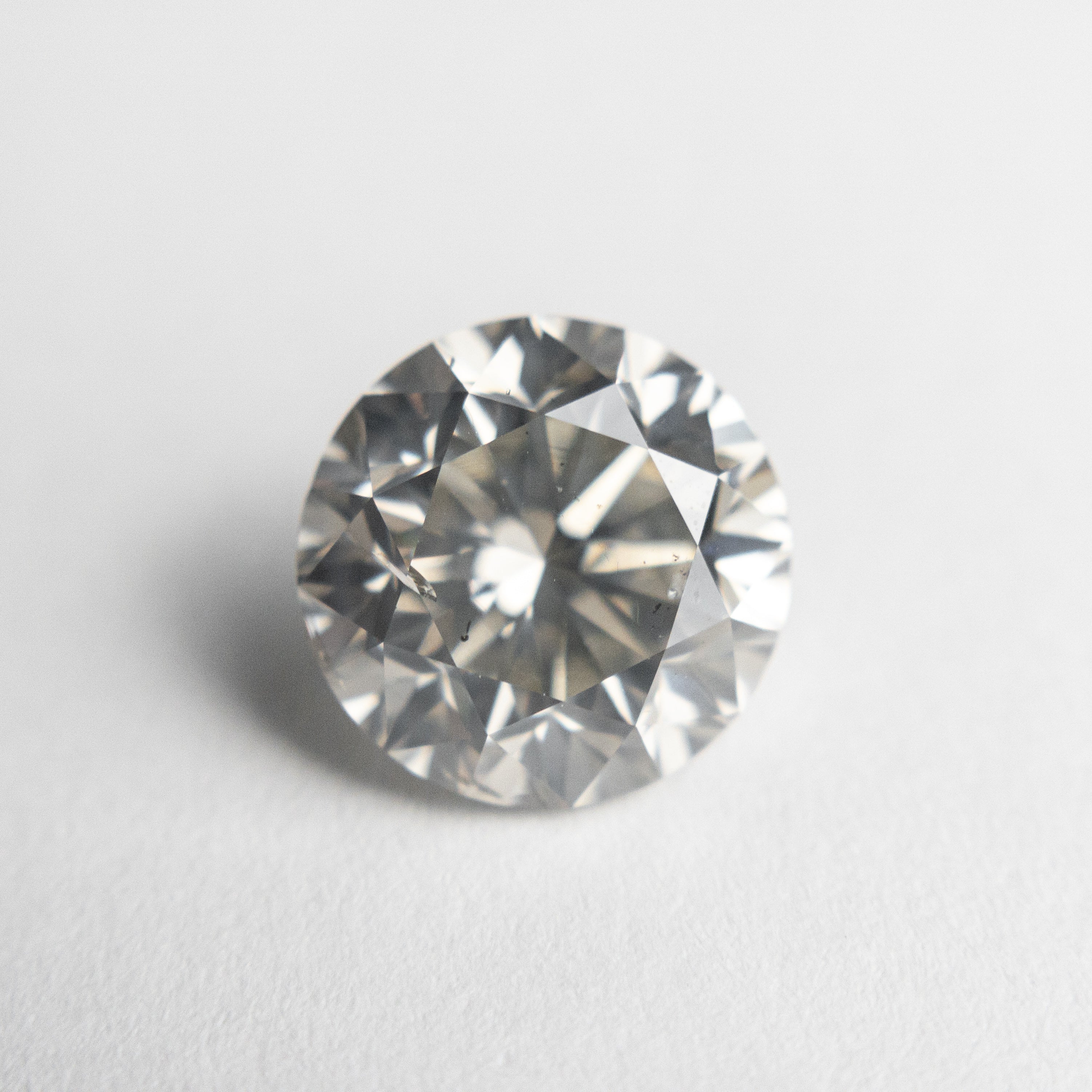 2.71ct Fancy Grey Round Brilliant Cut Diamond - 8.45x8.43x5.80mm SI2+ Clarity - Perfect for Engagement Rings & Fine Jewelry