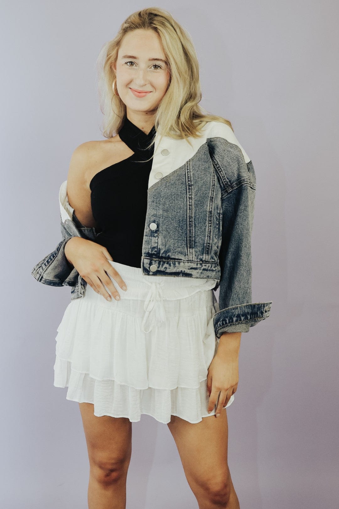 Stylish Medium Wash Colorblock Denim Jacket for Women | Trendy Distressed Denim Coat with Button Front | Perfect for Casual Outings, Streetwear & Fall Layering